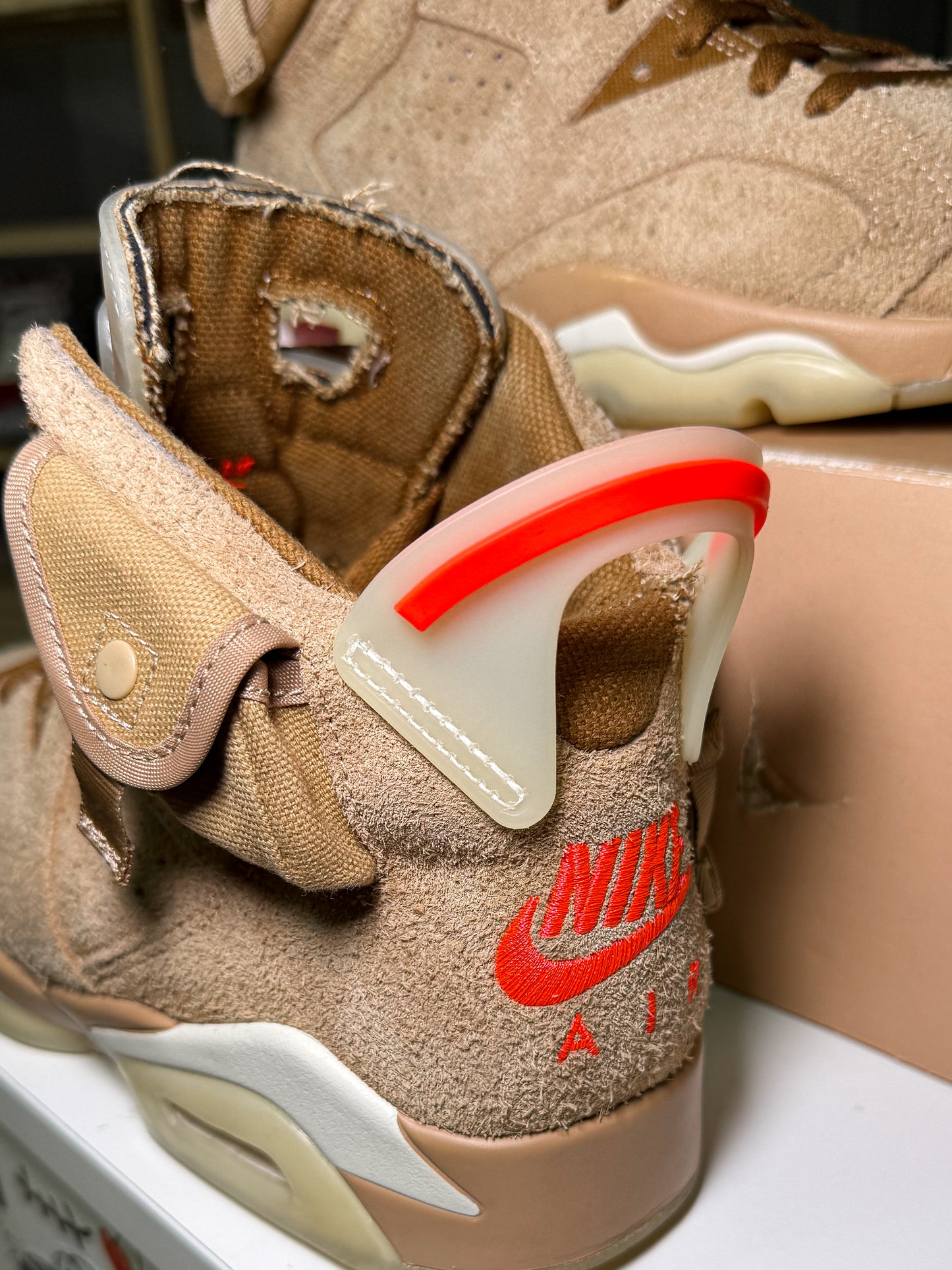 Air Jordan 6 Retro x Travis Scott ‘British Khaki’ 2021 - Recondicionado