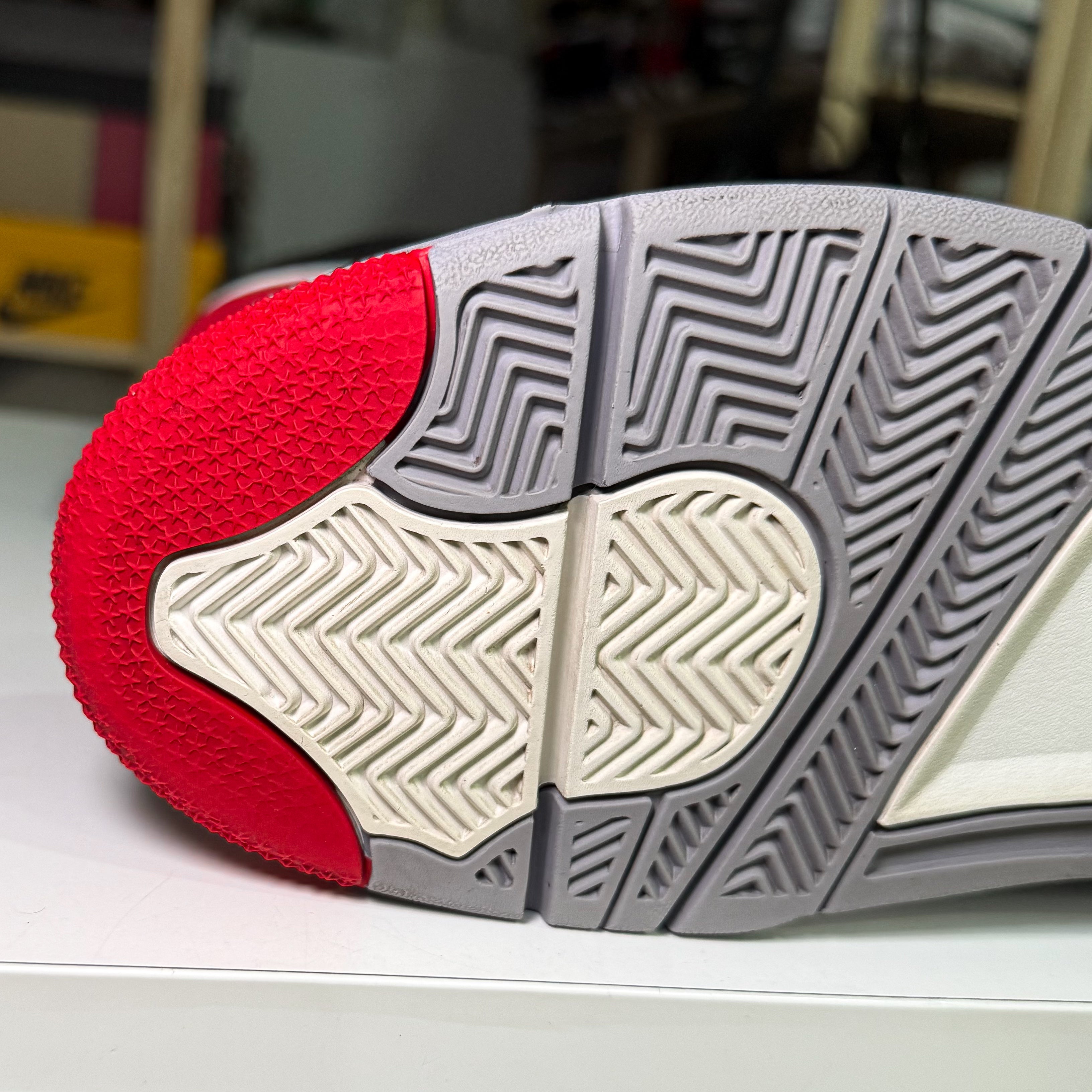 Air Jordan 4 Retro 'Bred Reimagined' 2024 - Recondicionado