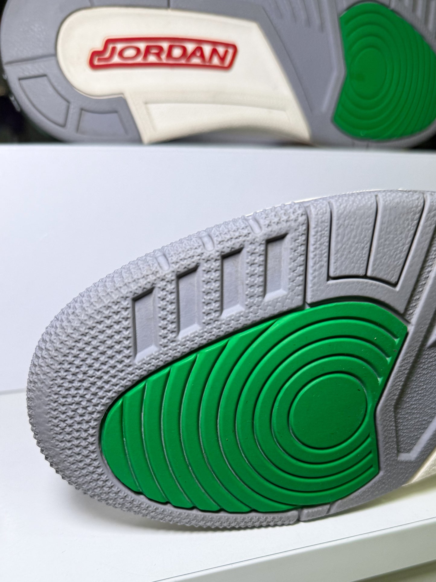 Air Jordan 3 Retro ‘Lucky Green’ W 2023 - Recondicionado