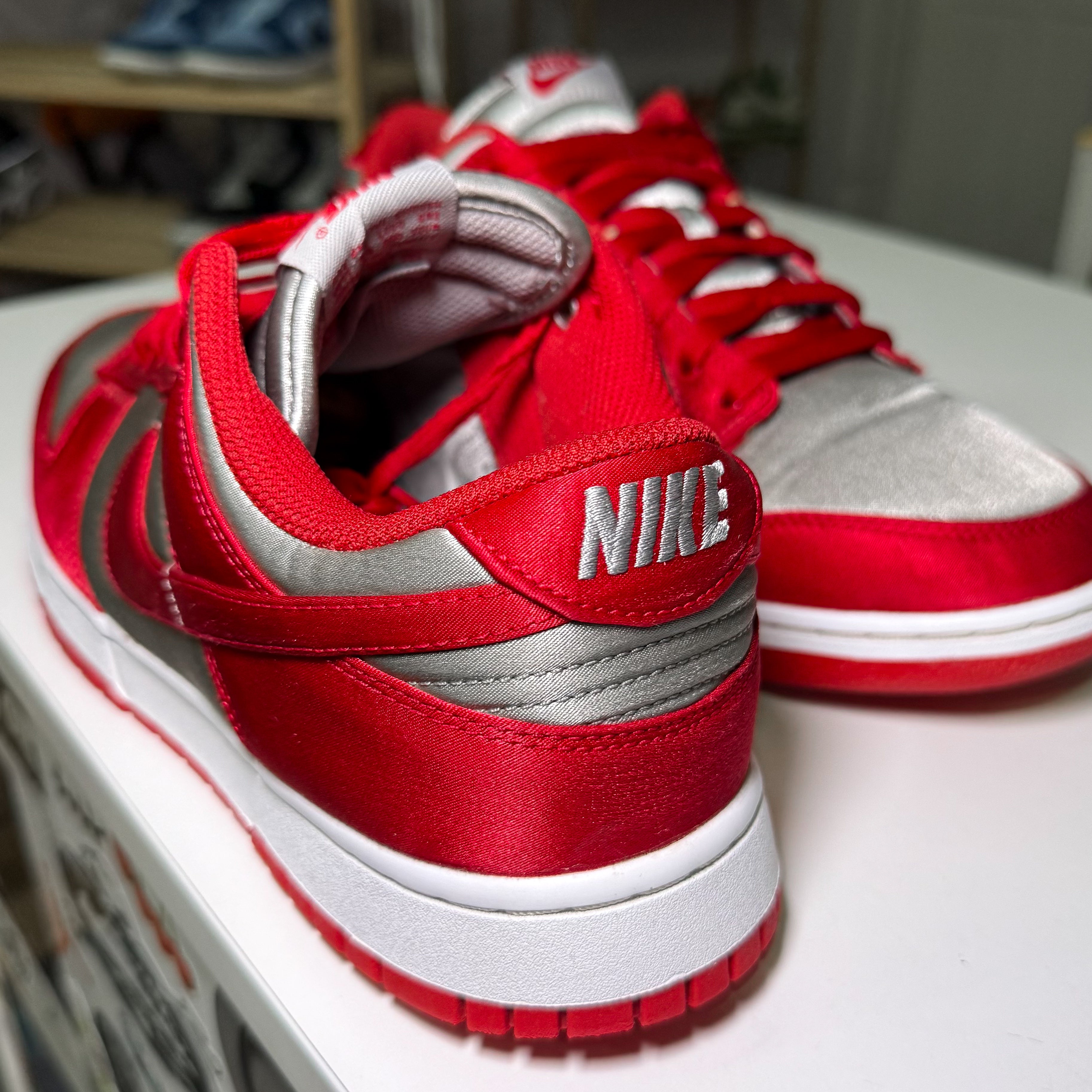 Nike Dunk Low ‘Satin UNLV’ W 2023 - Recondicionado