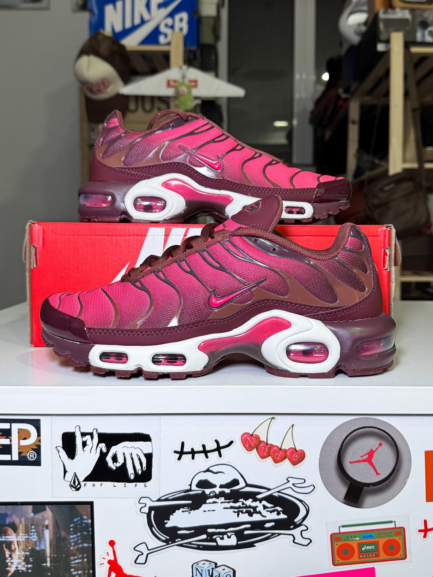 Nike Air Max TN Plus ‘Burgundy Crush’ W 2024 - DS