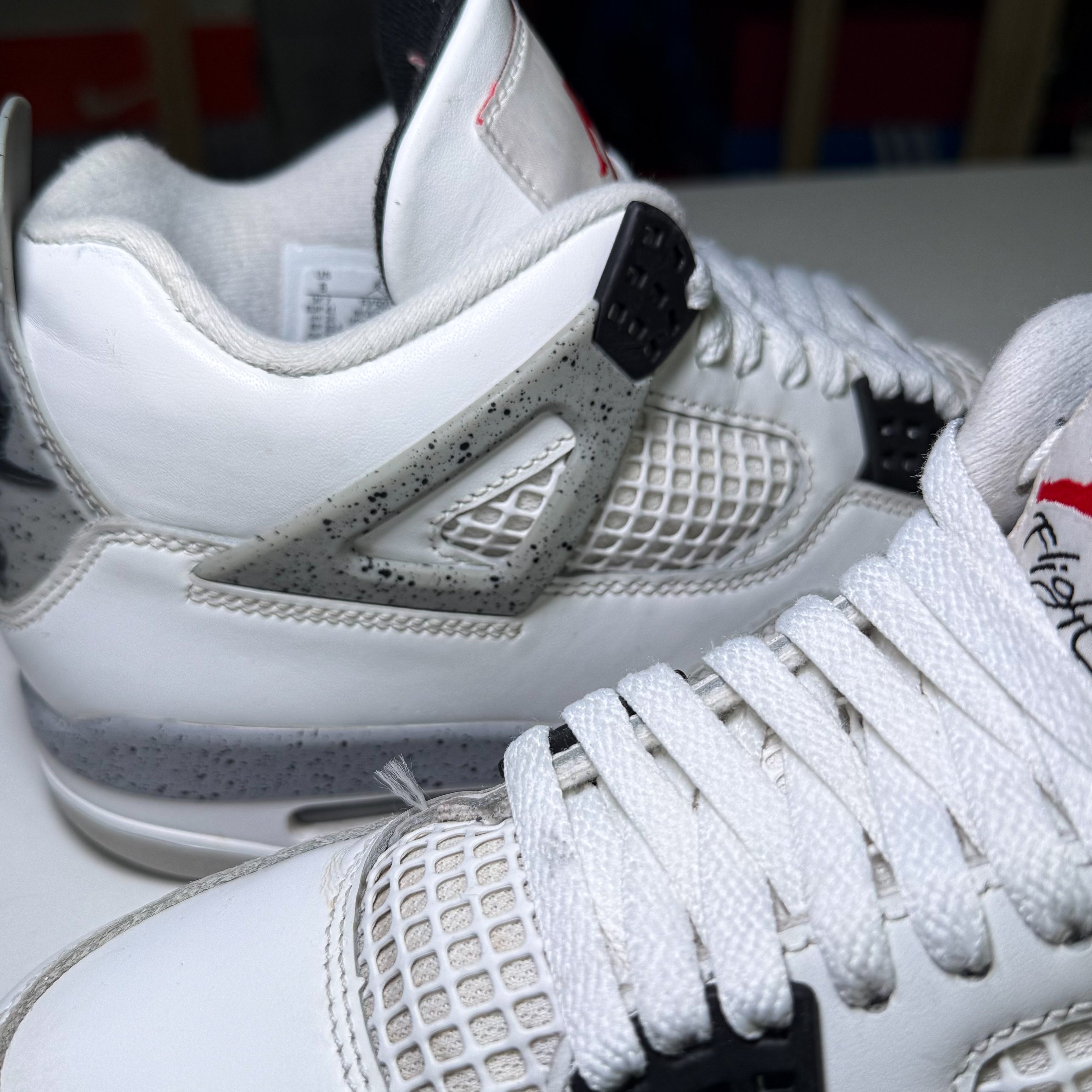 Air Jordan 4 Retro OG ‘White Cement’ 2025 - Recondicionado