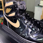 Air Jordan 1 Retro High OG ‘Black Mettalic Gold’ 2020 - Recondicionado