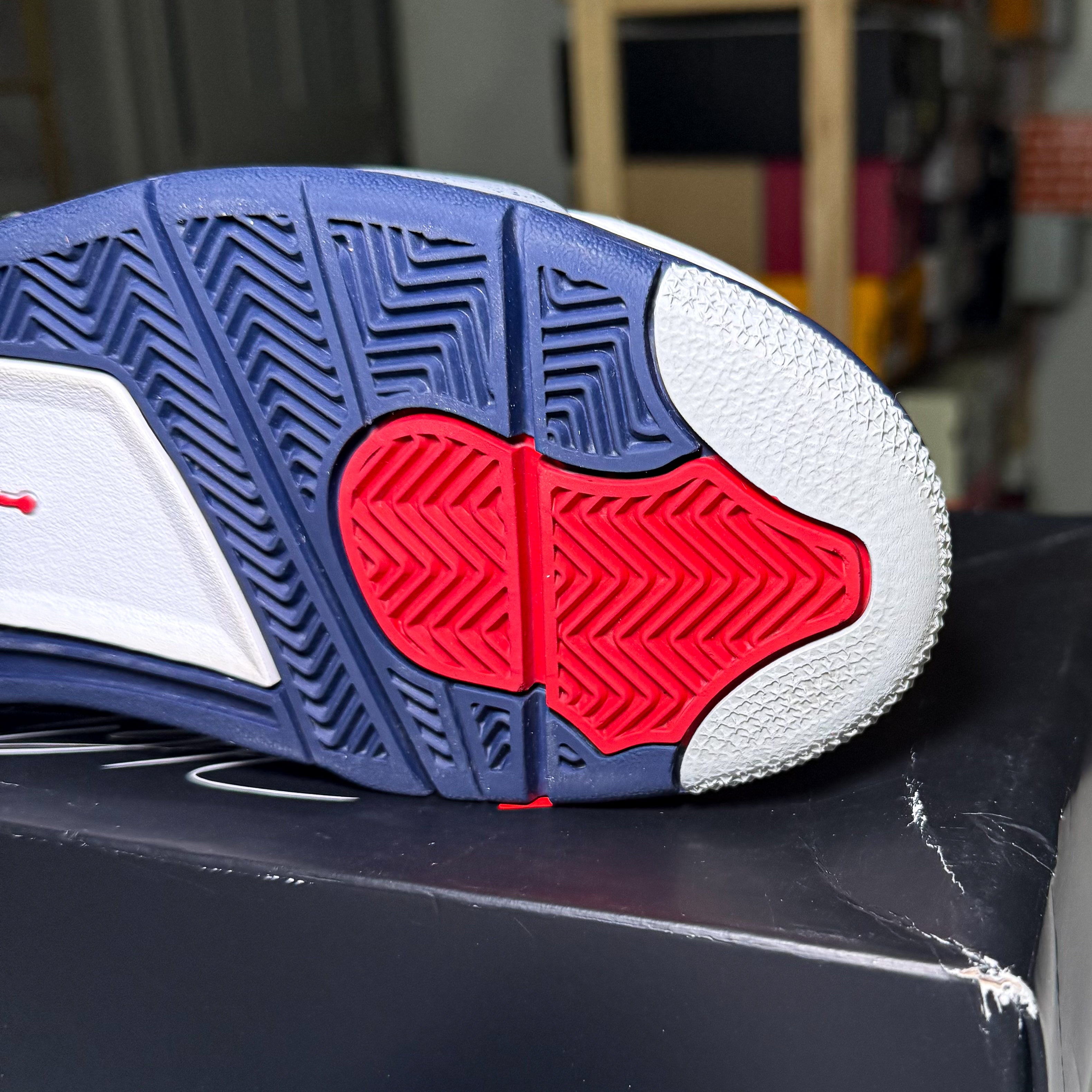 Air Jordan 4 Retro 'Midnight Navy' GS 2022 - Recondicionado