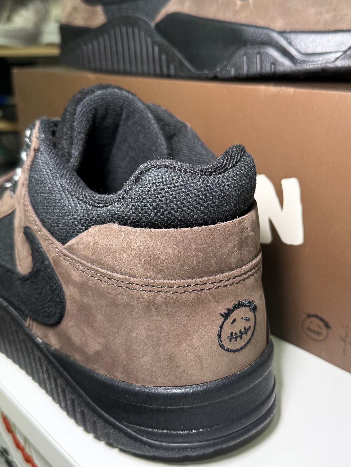 Jordan Jumpman Jack TR x Travis Scott ‘Dark Mocha’ 2025 - Recondicionado