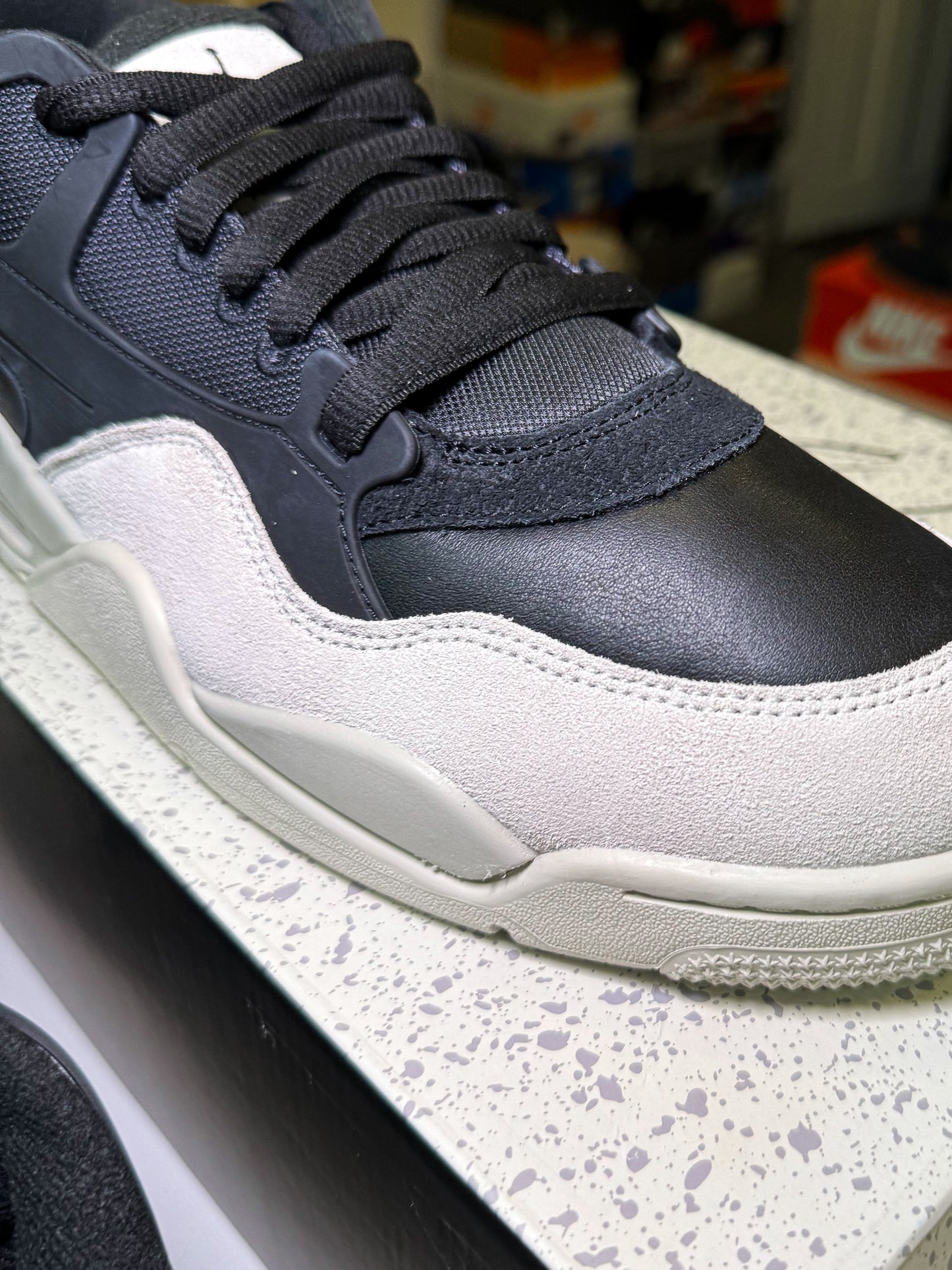 Air Jordan 4 RM ‘Black Light Bone’ 2024 - DS