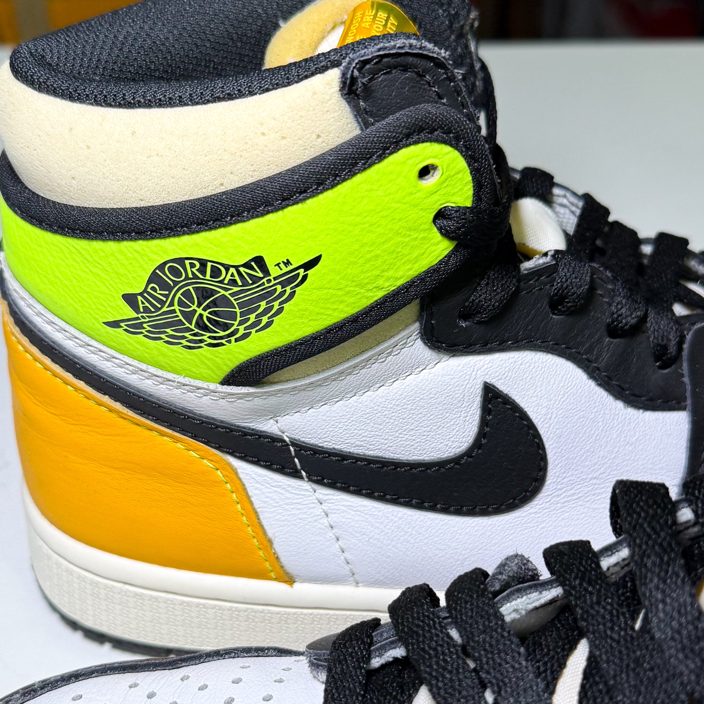 Air Jordan 1 Retro High OG ‘Volt’ 2021 - Recondicionado