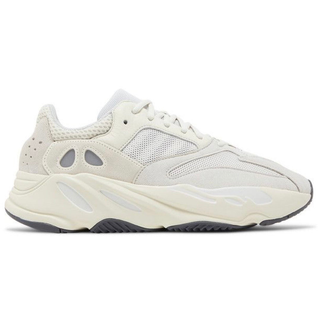 Adidas Yeezy Boost 700 ‘Analog’ 2019 - Recondicionado