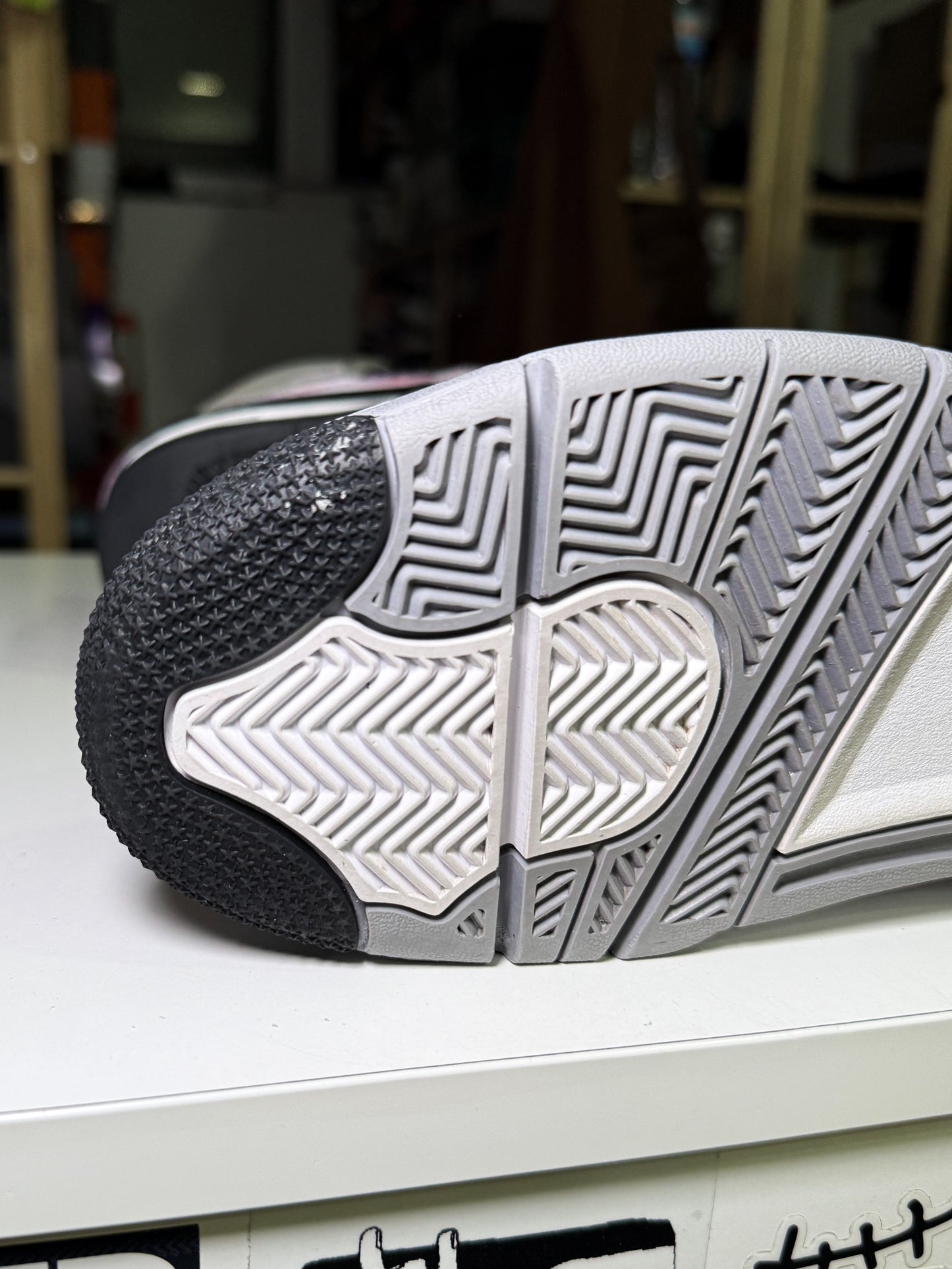 Air Jordan 4 Retro 'Zen Master’ 2022 - Recondicionado