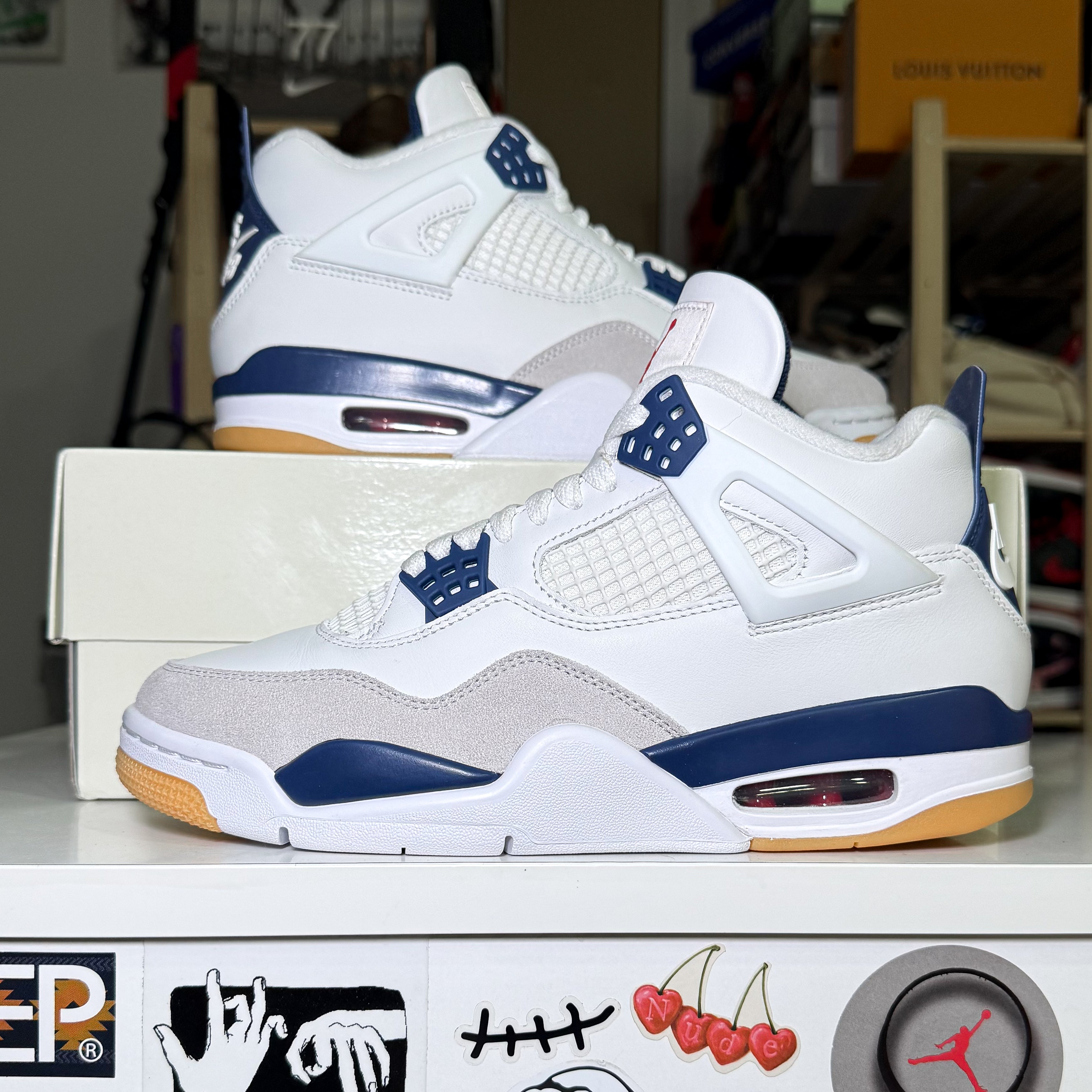 Air Jordan 4 Retro SB ‘Navy’ 2025 - Recondicionado