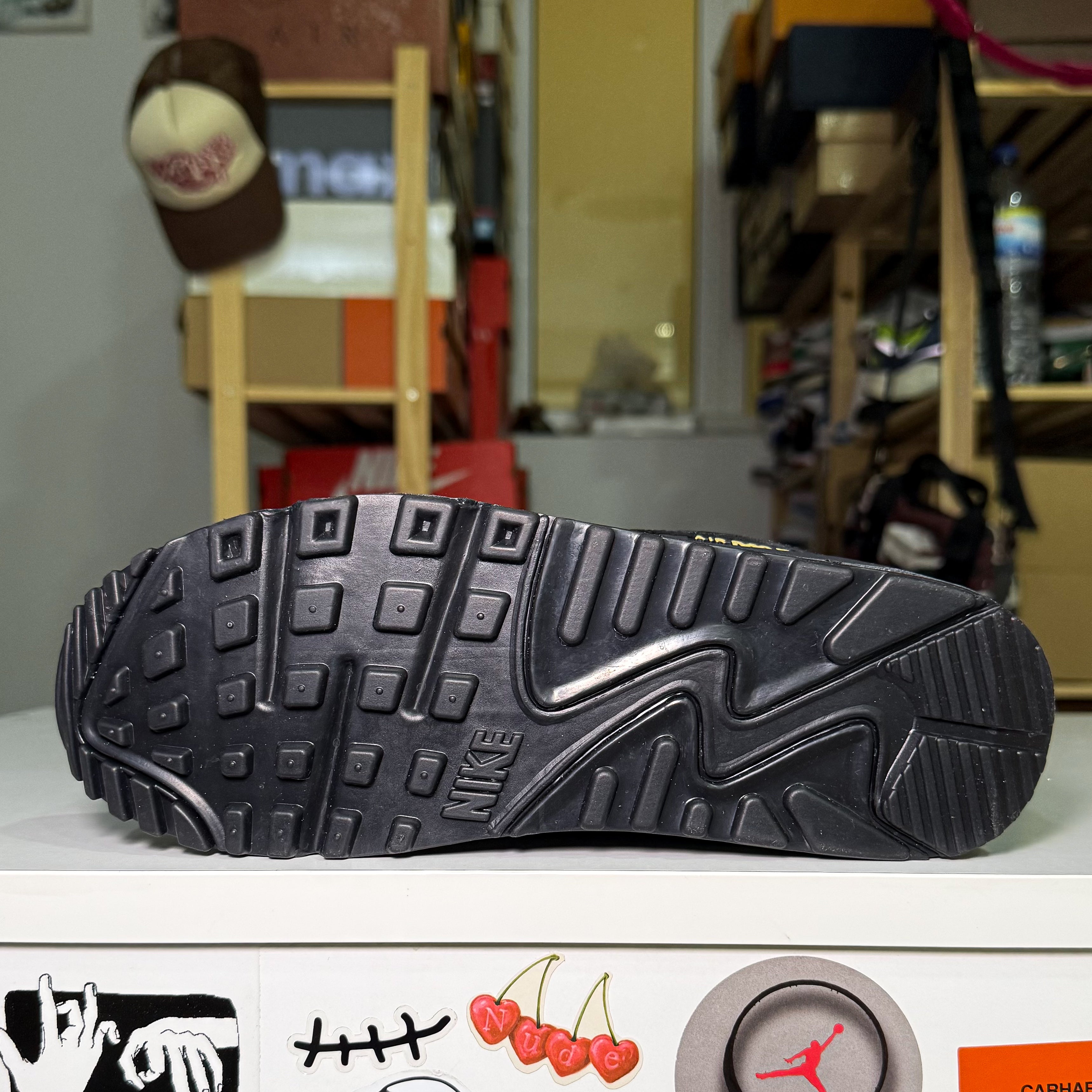 Nike Air Max 90 ‘Black Buff Gold’ 2025 - DS