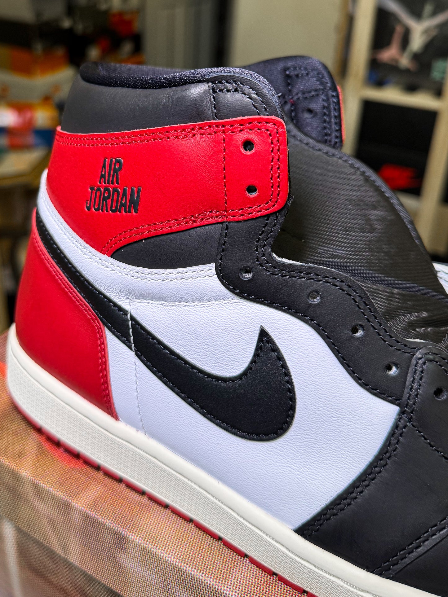 Air Jordan 1 Retro High OG ‘Black Toe Reimagined’ 2025 - DS