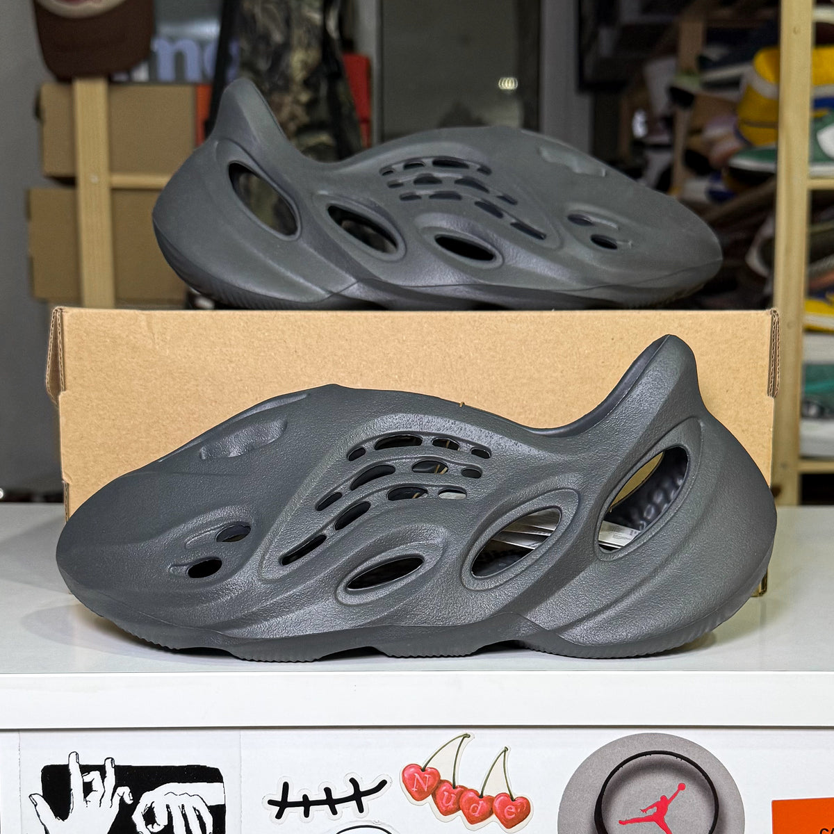 Adidas Yeezy Foam Rnnr ‘Carbon’ 2022 - DS