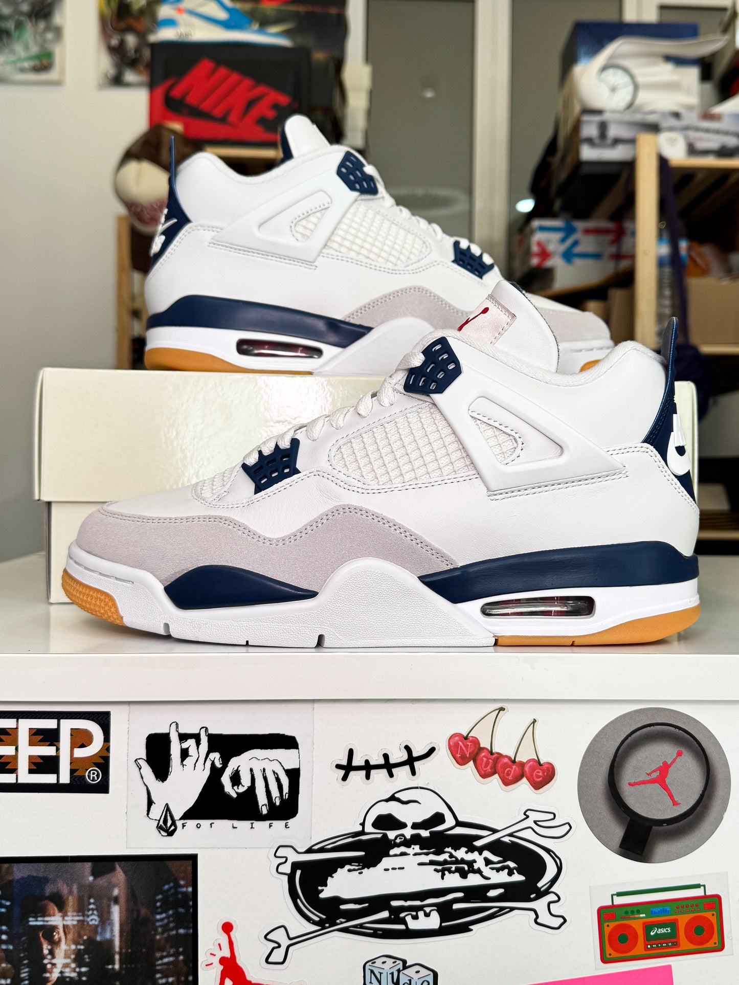 Air Jordan 4 Retro SB ‘Navy’ 2025 - DS