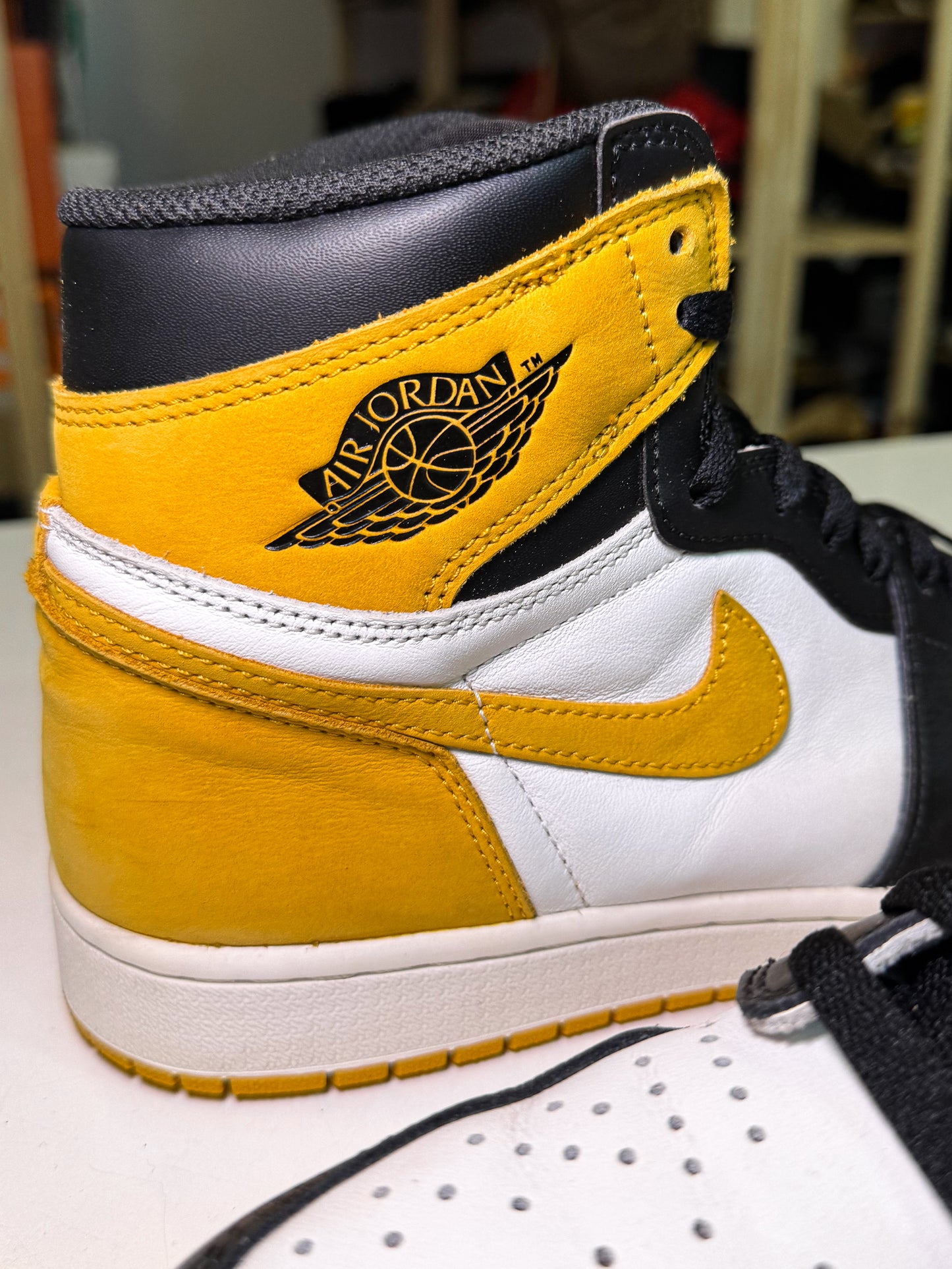 Air Jordan 1 Retro High OG ‘Best Hand in the Game - Yellow Ochre’ 2018 - Recondicionado