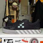 Off White Vulcanized Suede ‘Black Mint’ - Recondicionado