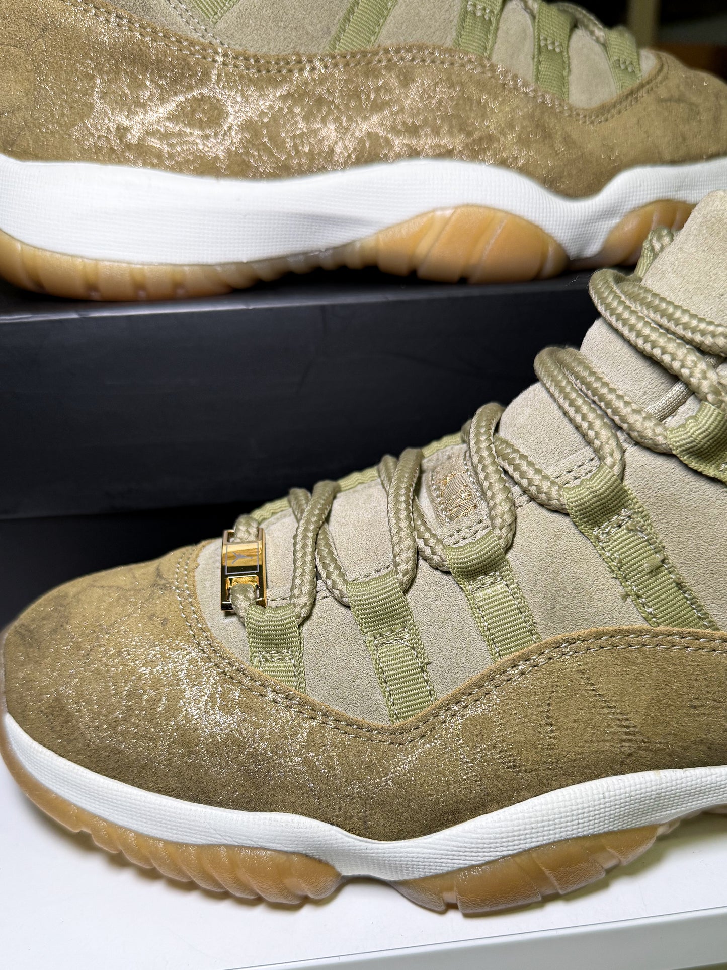 Air Jordan 11 Retro ‘Olive Lux’ W 2018 - Recondicionado