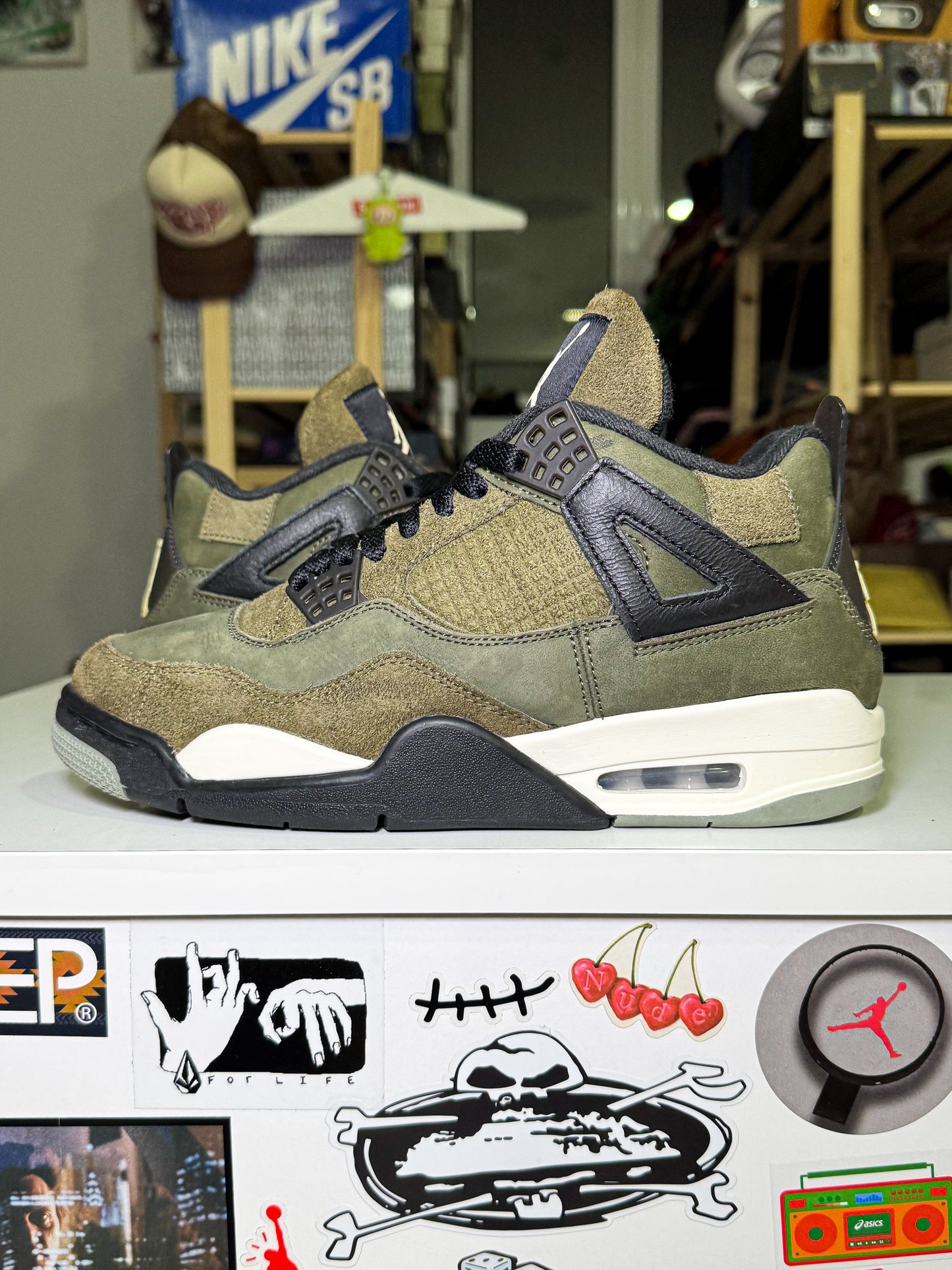 Air Jordan 4 Retro SE Craft 'Medium Olive' 2023 - Recondicionado