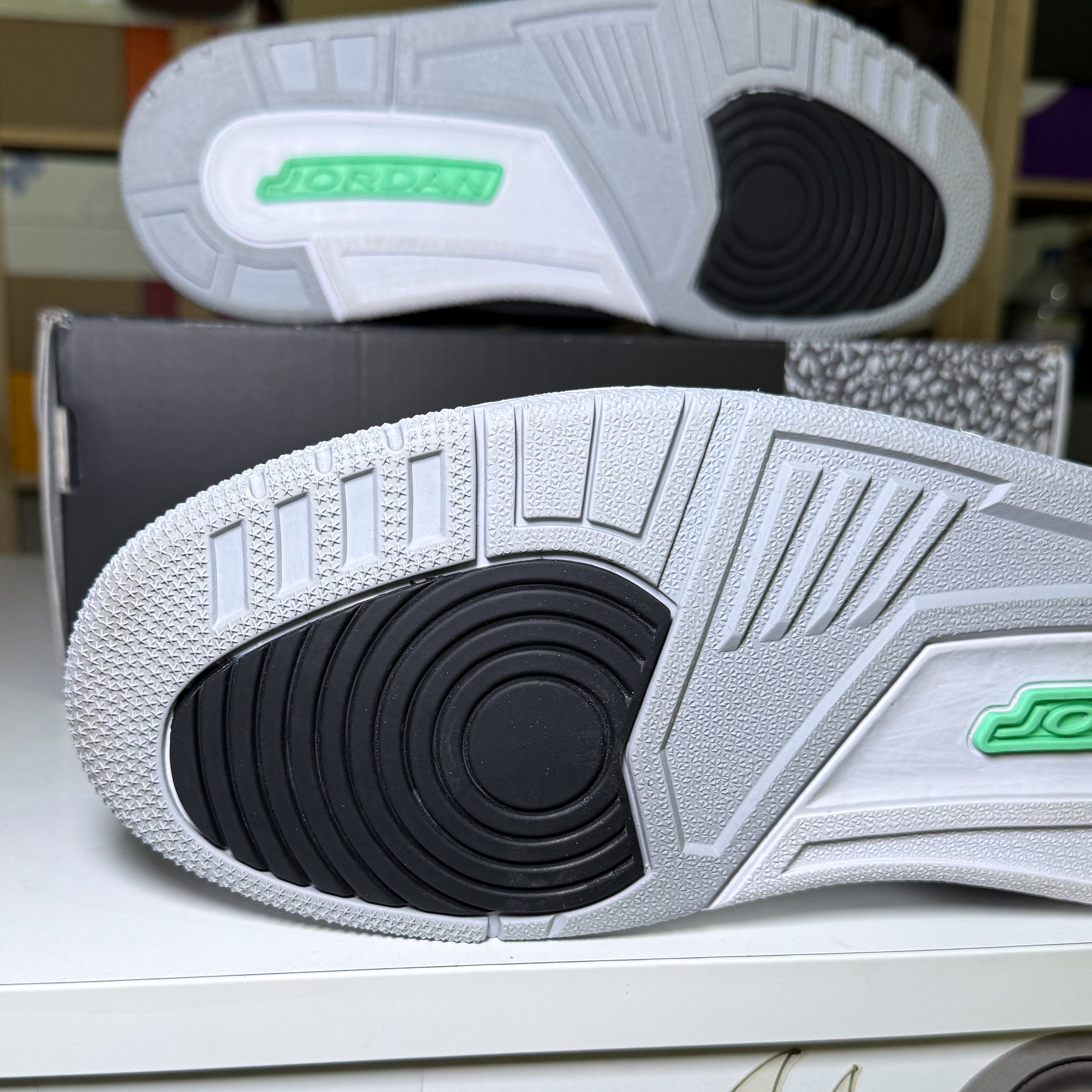 Air Jordan 3 Retro ‘Green Glow’ 2024 - Recondicionado