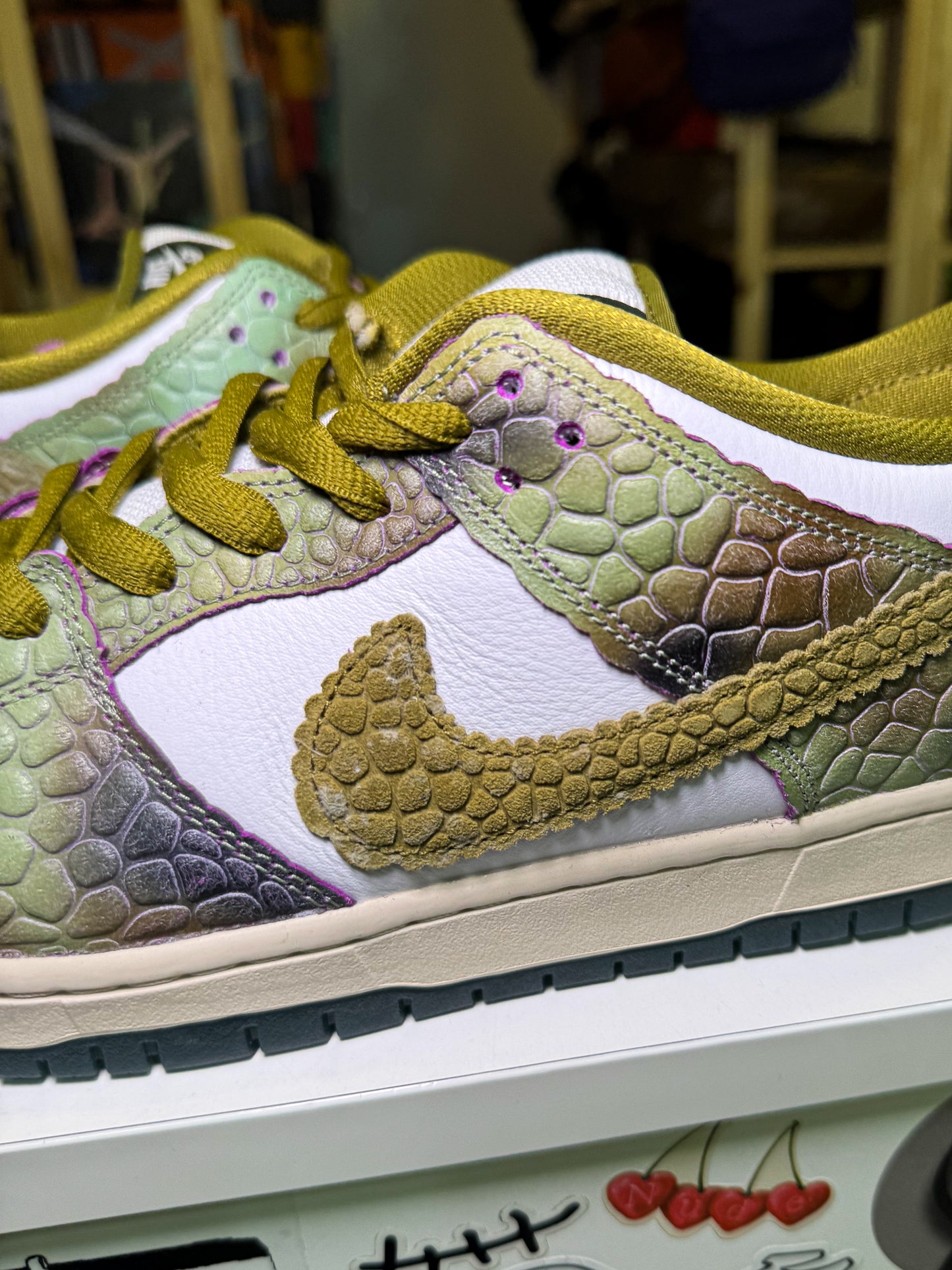 Nike SB Dunk Low x Alexis Sablone ‘Chameleon’ 2024 - DS