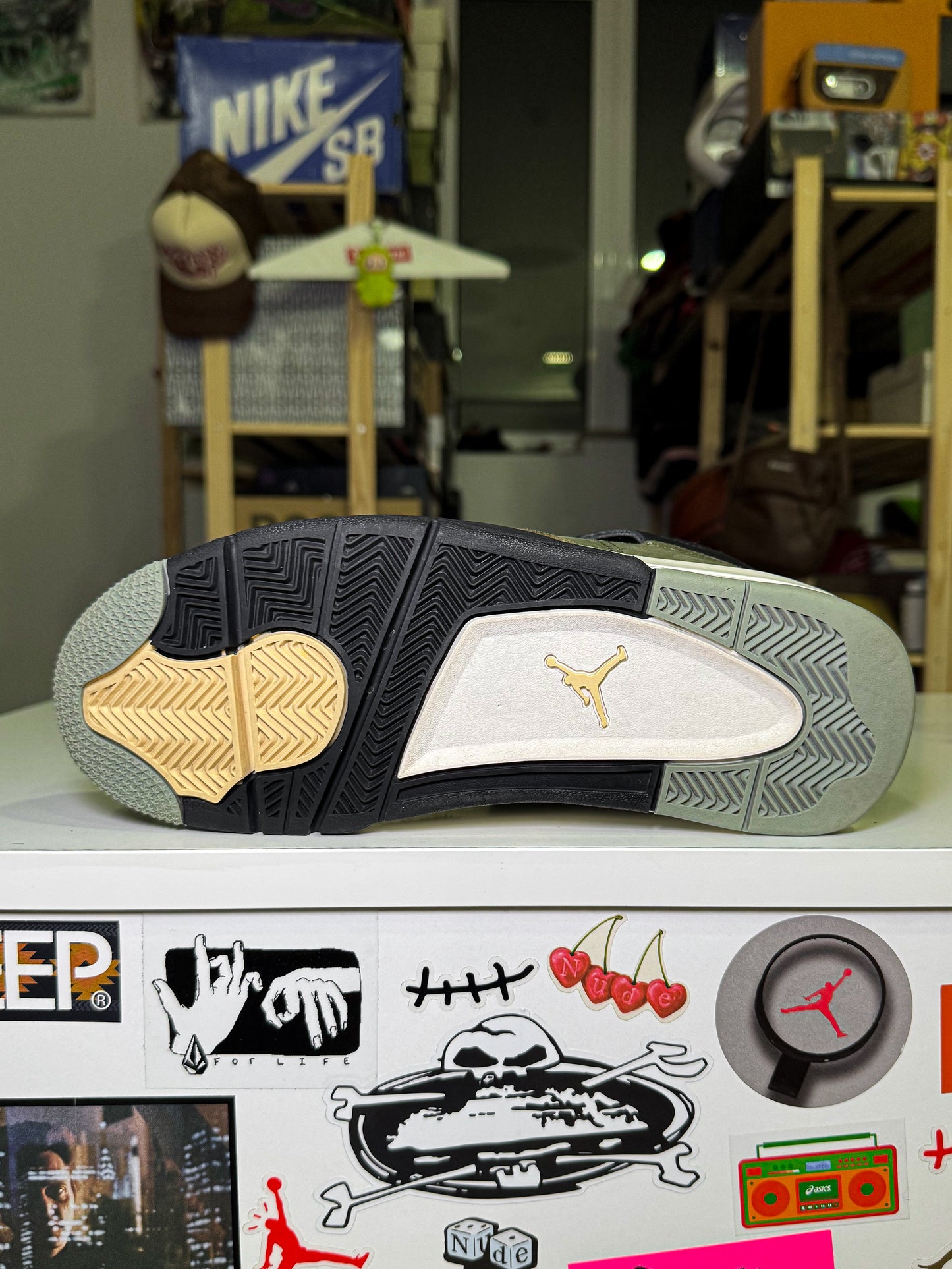 Air Jordan 4 Retro SE Craft 'Medium Olive' 2023 - Recondicionado