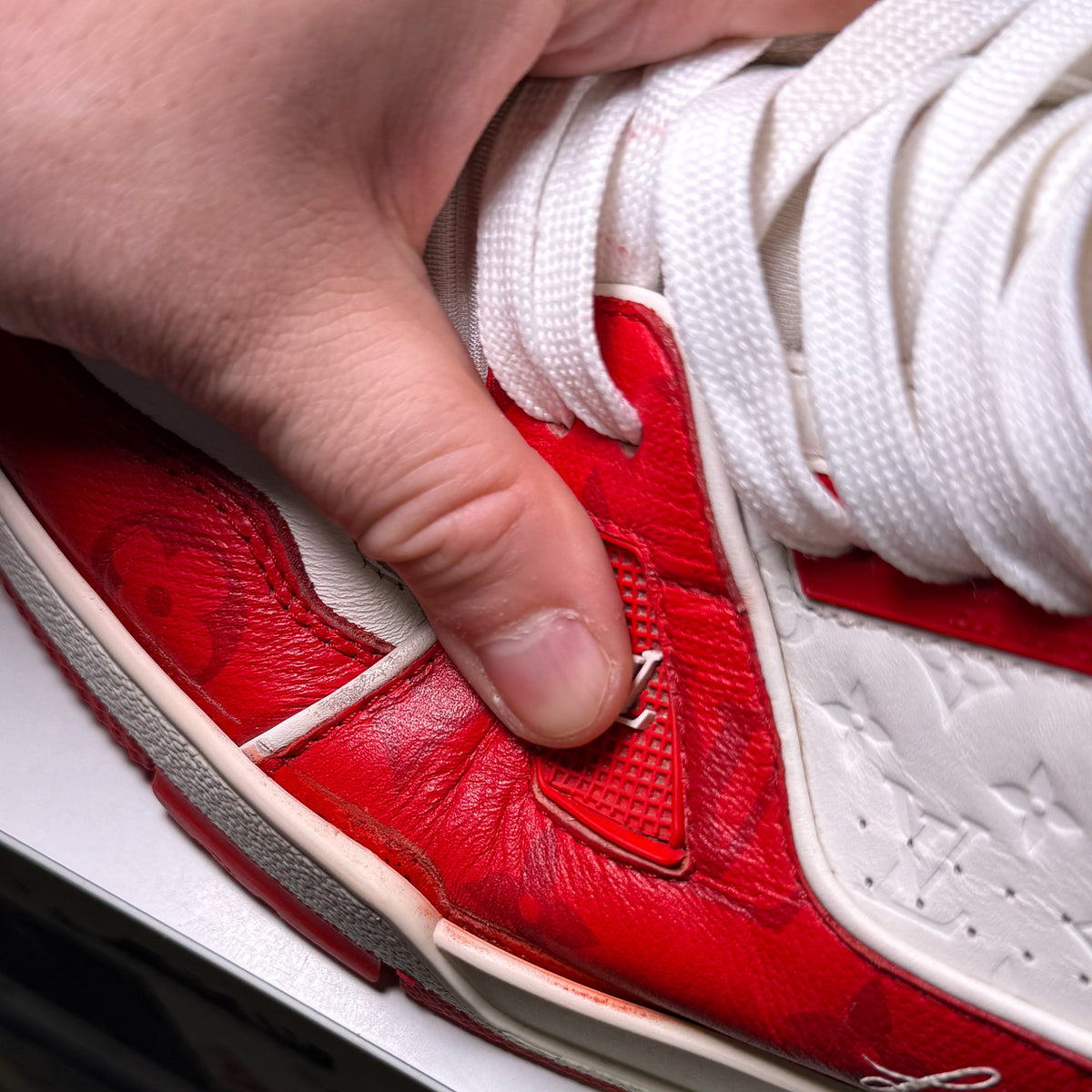 Louis Vuitton LV Trainer #54 Signature ‘Red White’ - Recondicionado