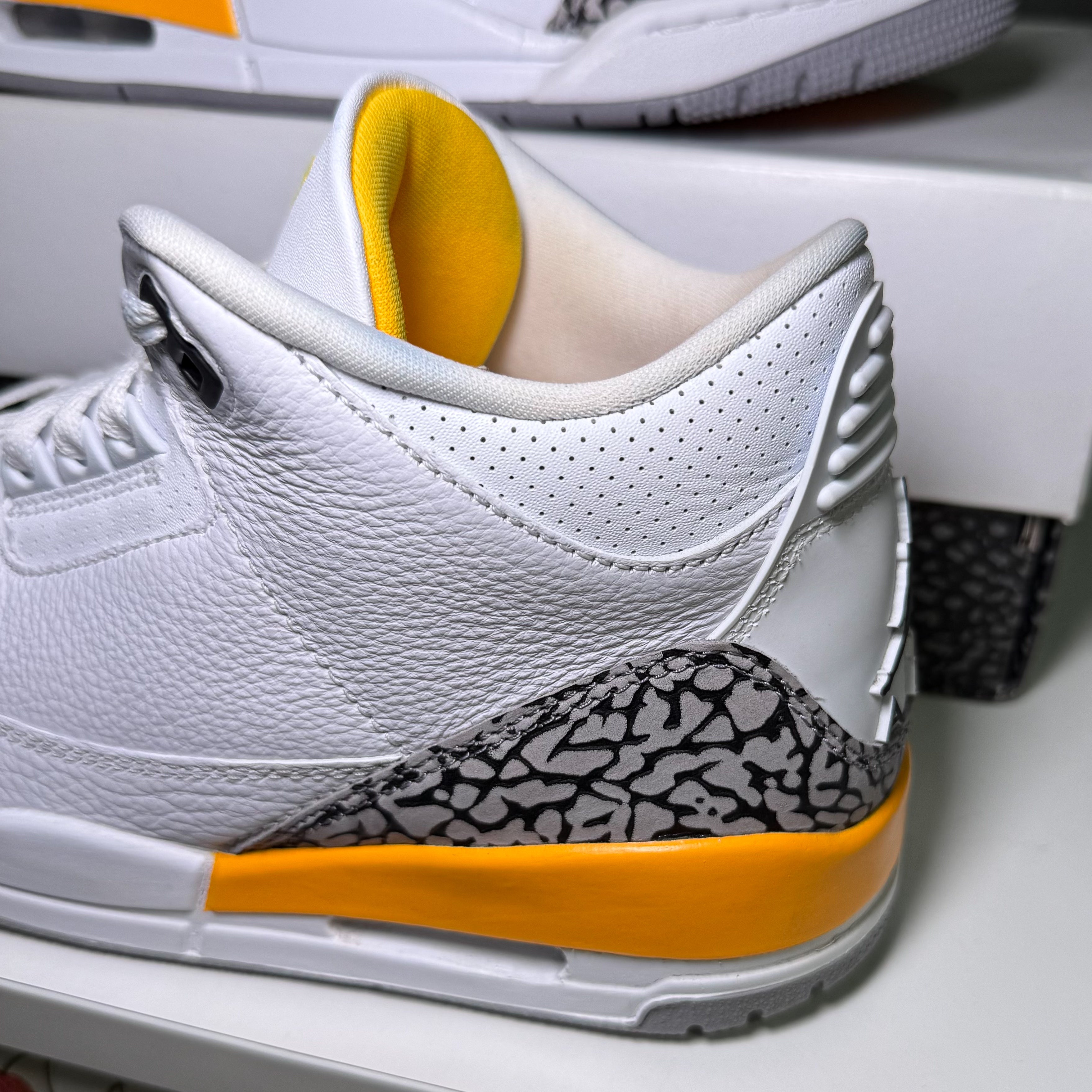 Air Jordan 3 Retro ‘Laser Orange’ W 2020 - Recondicionado
