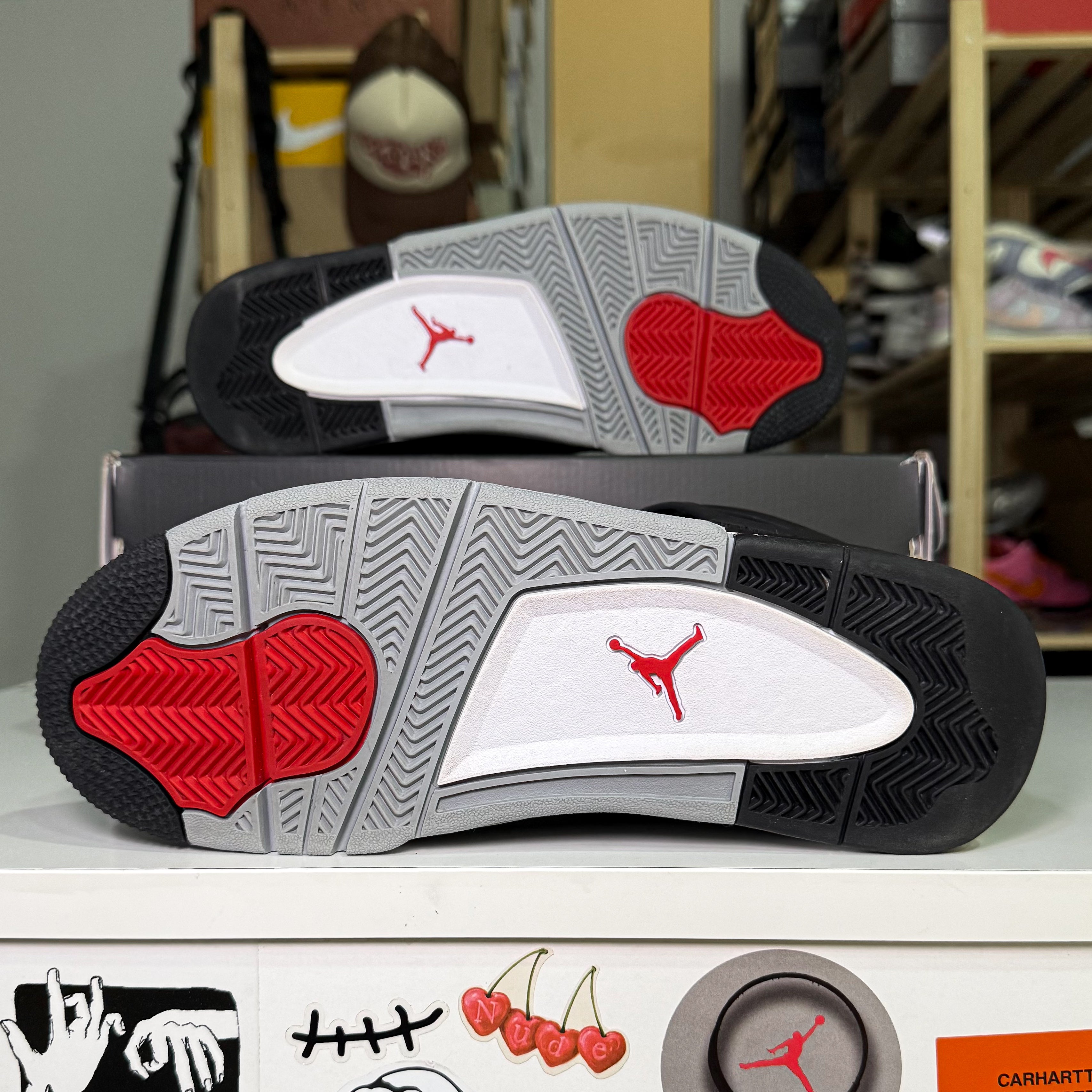 Air Jordan 4 Retro 'Black Canvas' 2022 - Recondicionado