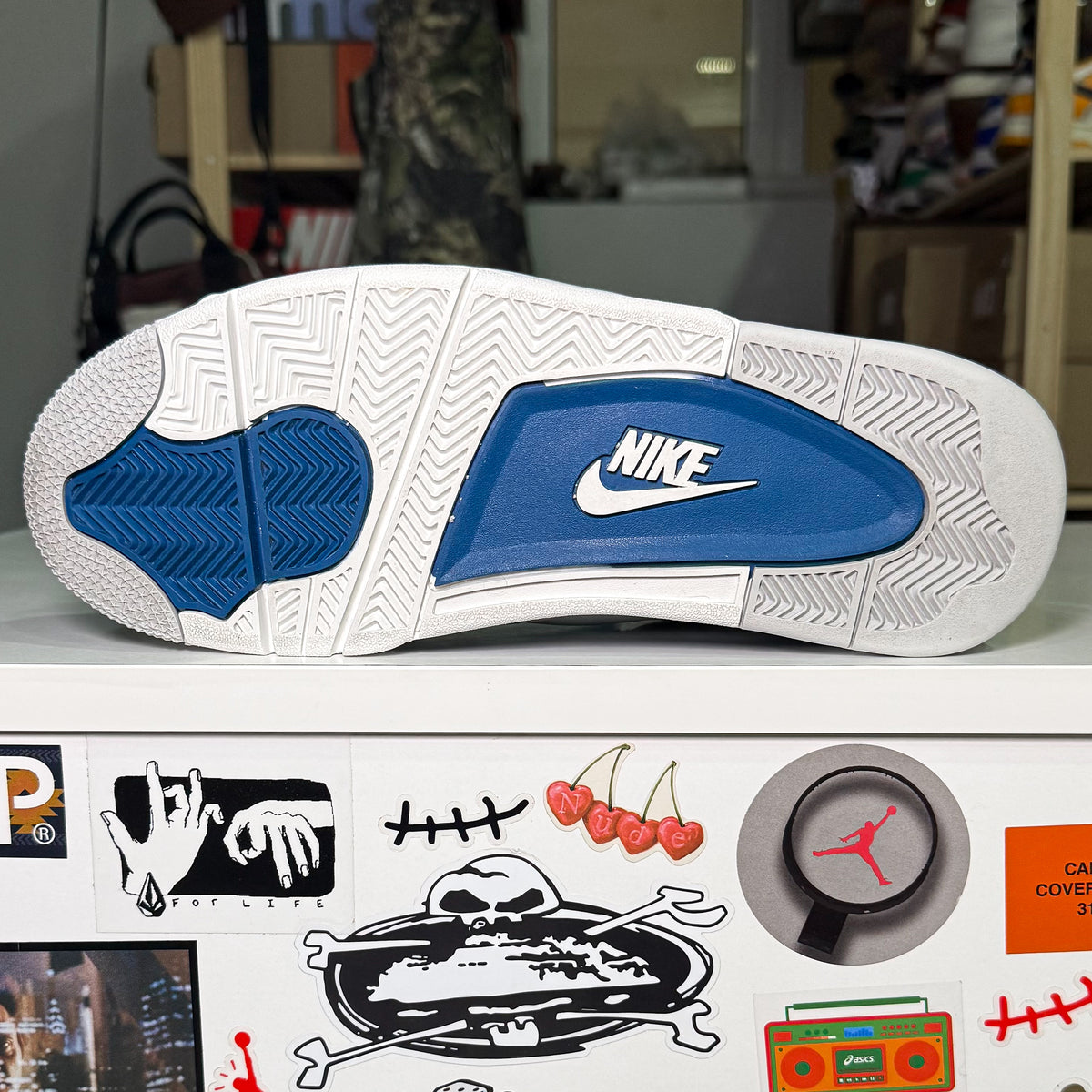 Air Jordan 4 Retro 'Military Blue’ 2024 - Recondicionado