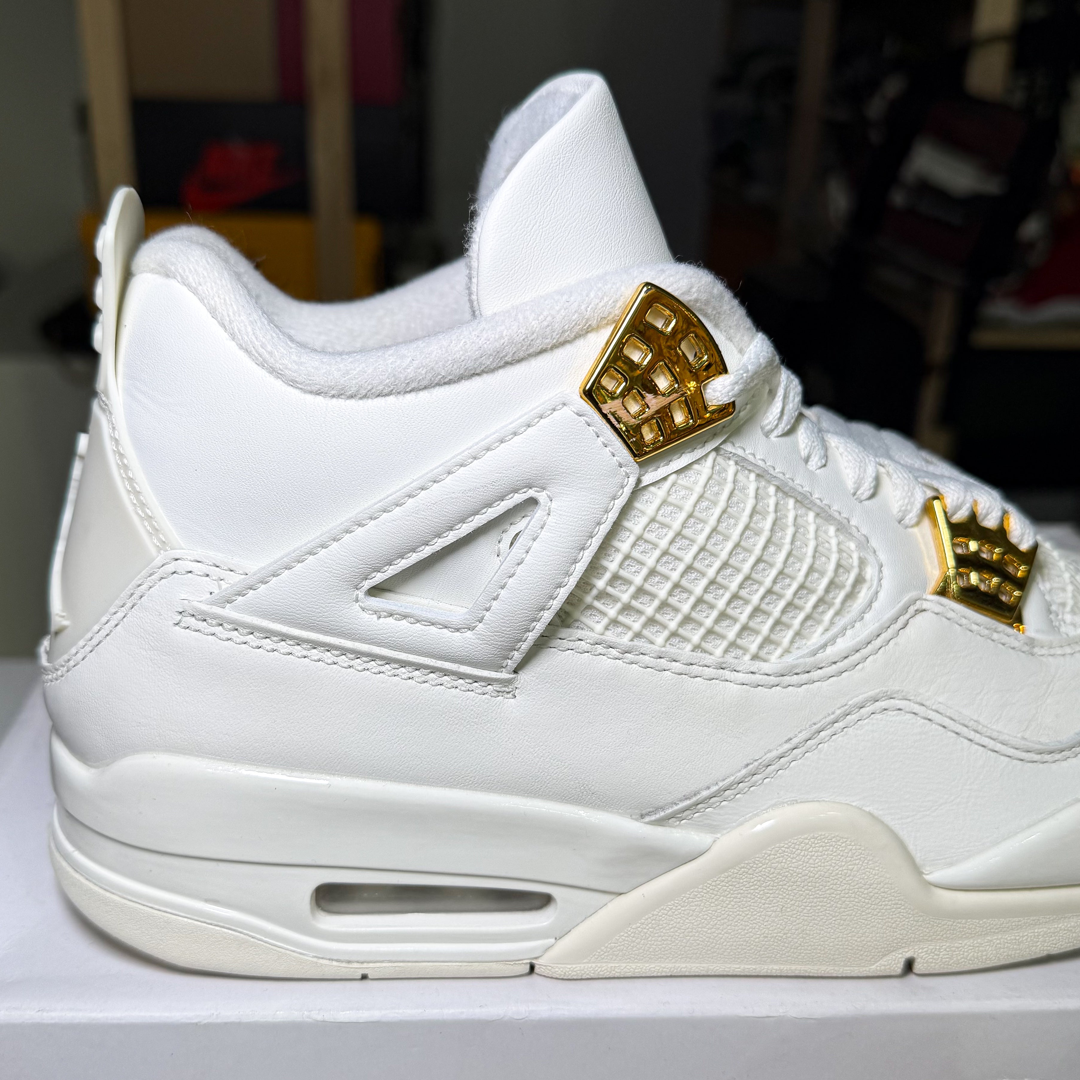 Air Jordan 4 Retro 'Metallic Gold’ W 2023 - Recondicionado