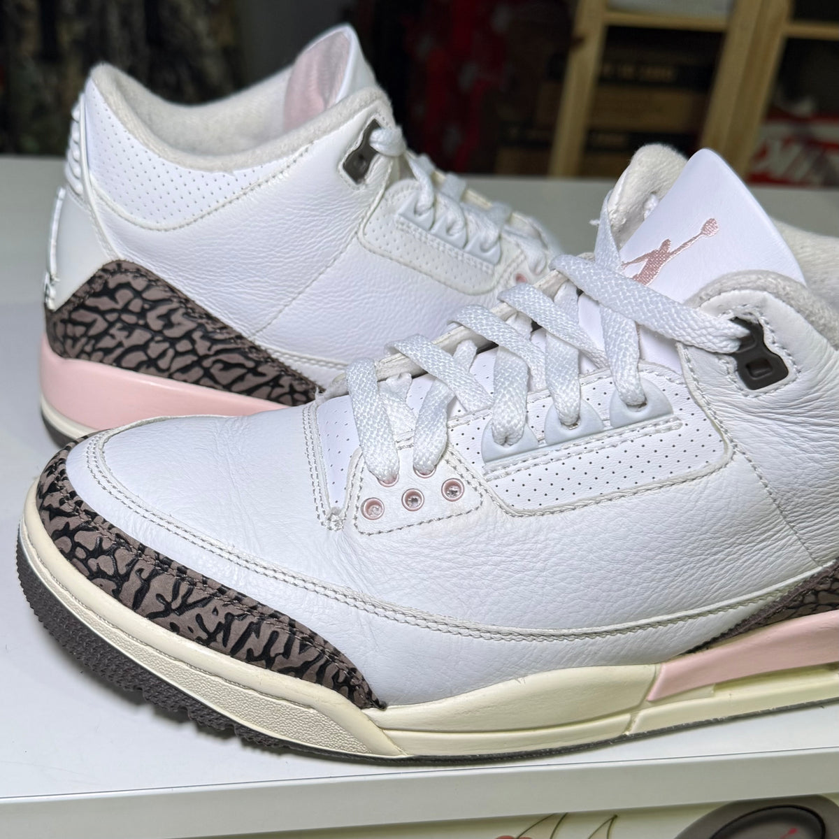 Air Jordan 3 Retro ‘Neapolitan’ W 2022 - Recondicionado