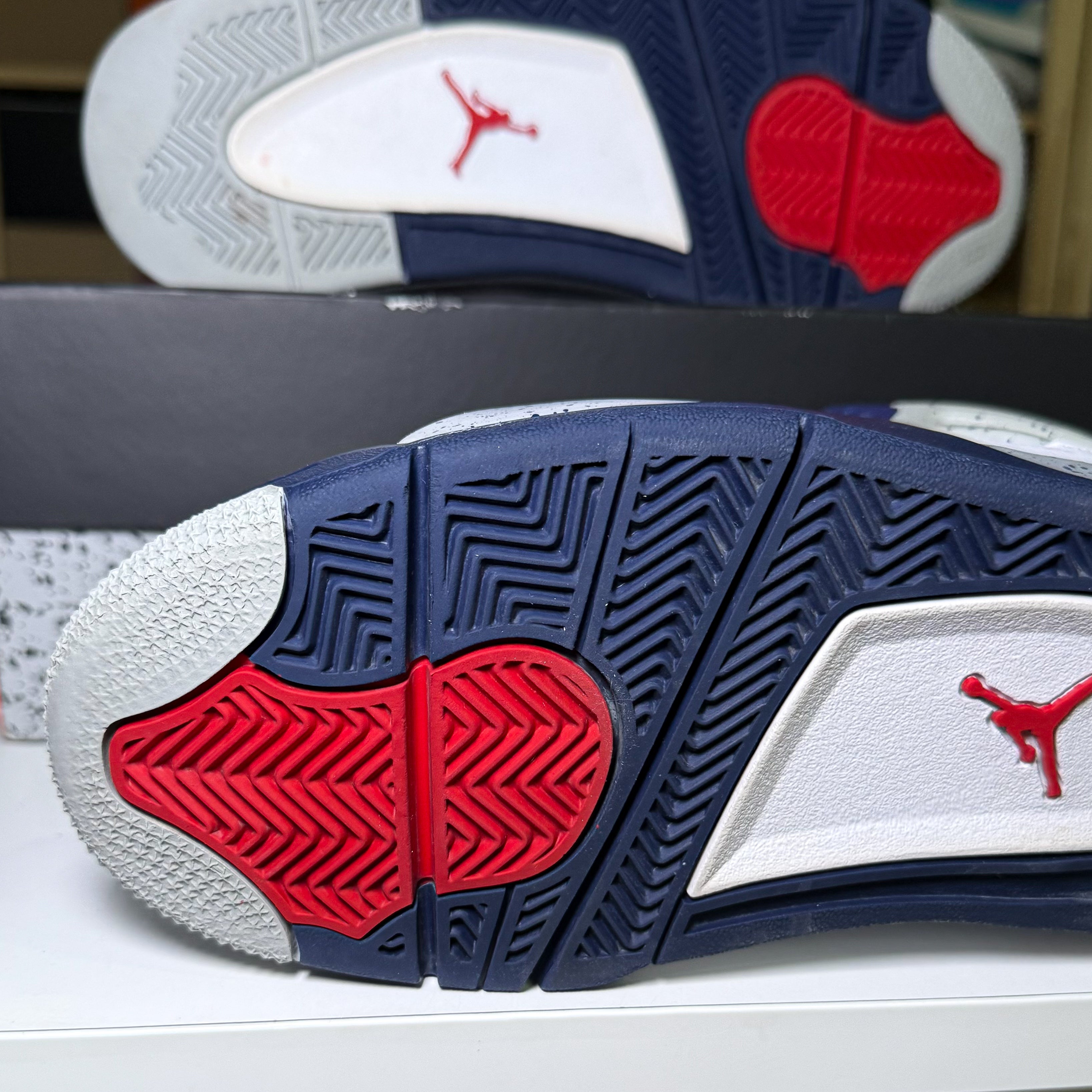 Air Jordan 4 Retro 'Midnight Navy' GS 2022 - Recondicionado