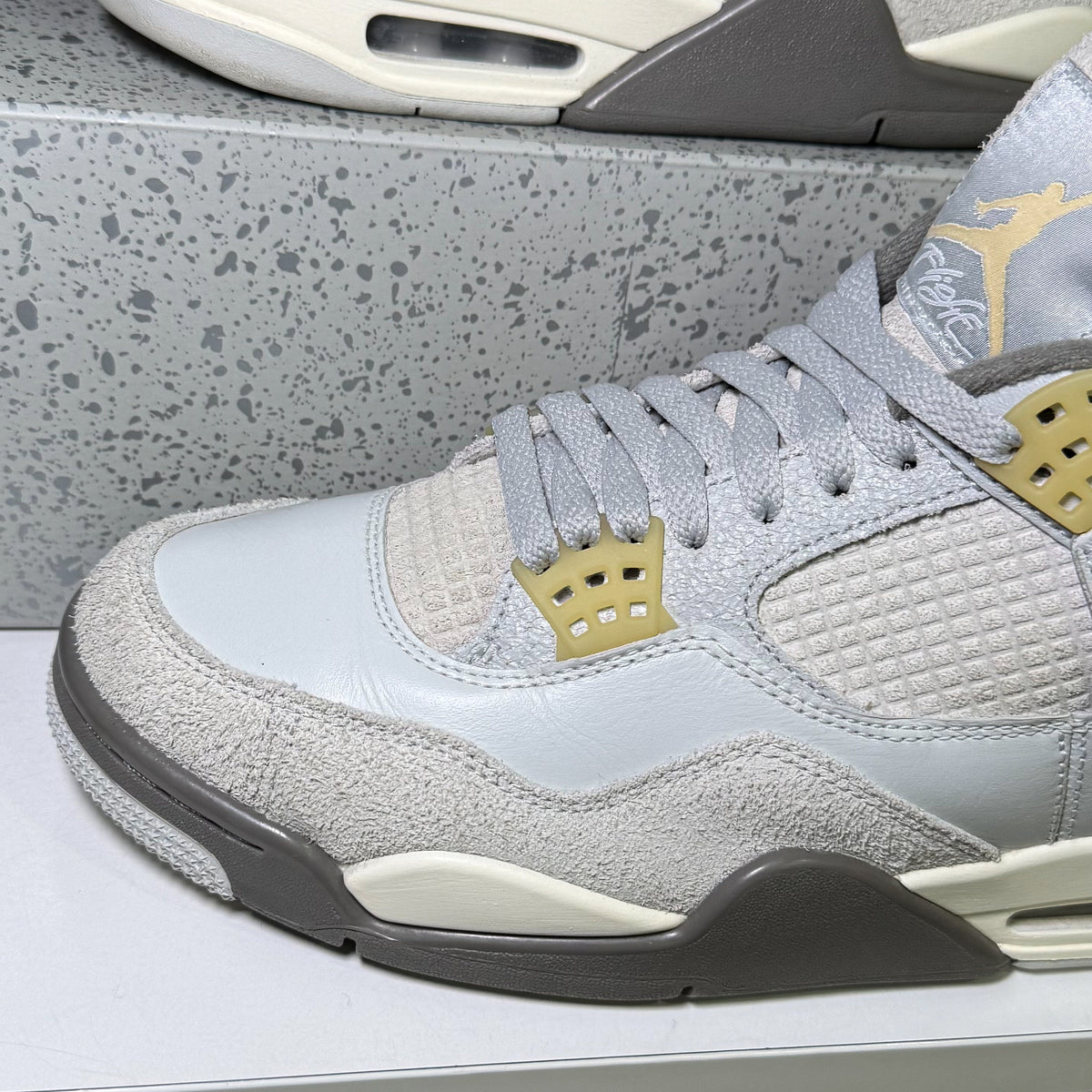 Air Jordan 4 Retro Craft SE ‘Photon Dust’ 2023 - Recondicionado