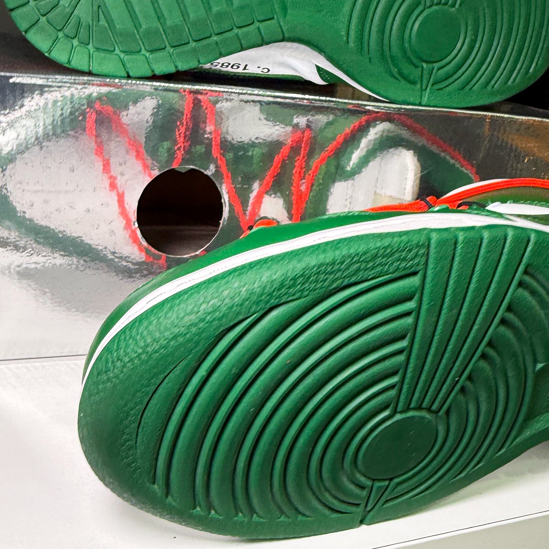 Nike Dunk Low x Off White ‘Pine Green’ 2019 - Recondicionado