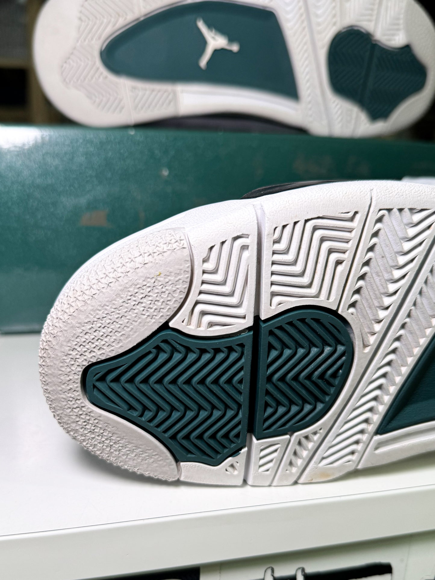 Air Jordan 4 Retro 'Oxidized Green' 2024 - Recondicionado
