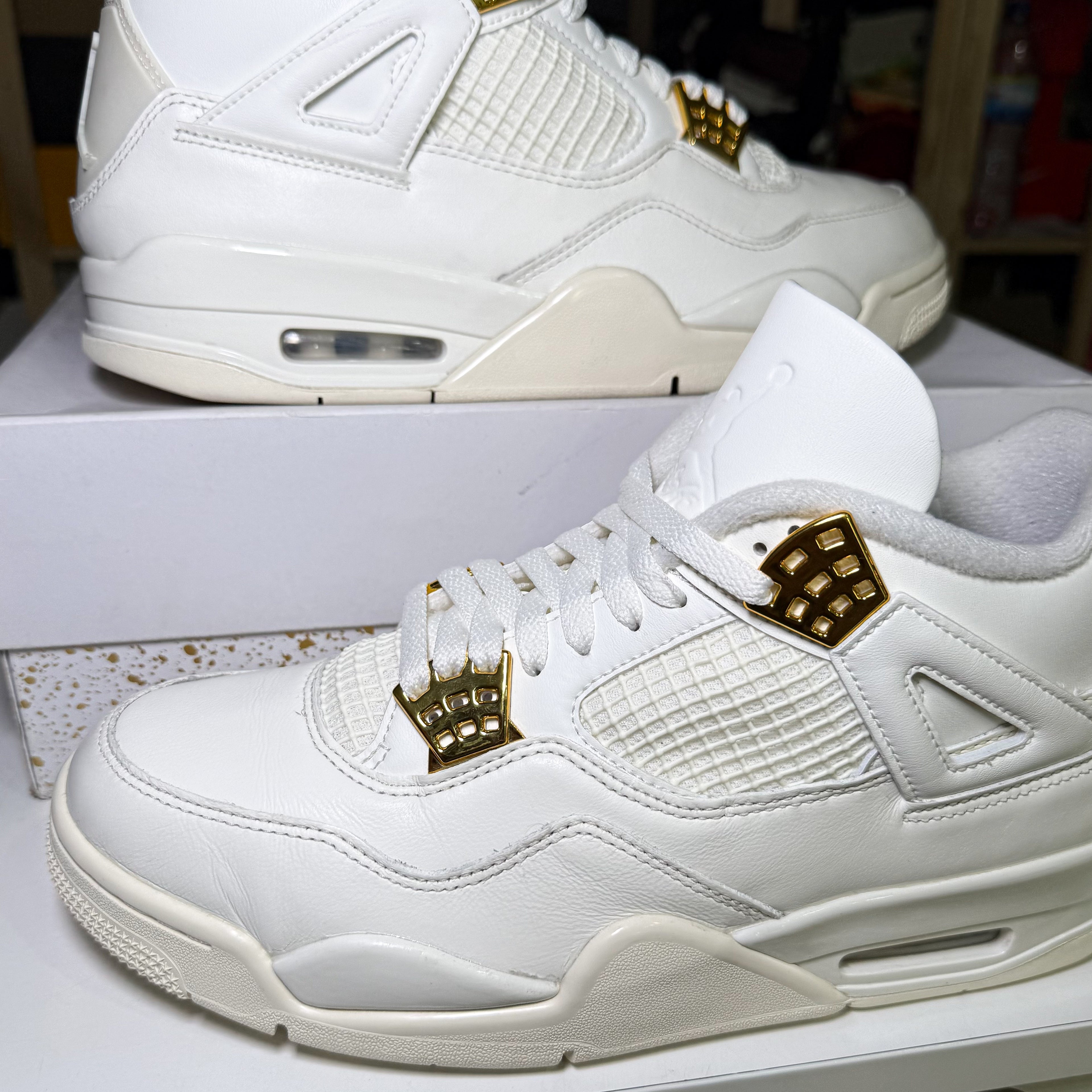 Air Jordan 4 Retro 'Metallic Gold’ W 2023 - Recondicionado