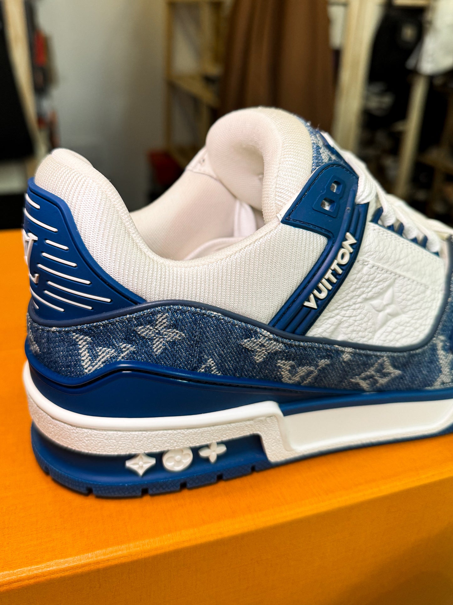 Louis Vuitton LV Trainer ‘Monogram Denim’ - Recondicionado