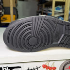 Air Jordan 1 Retro High OG ‘Washed Black’ 2023 - Recondicionado