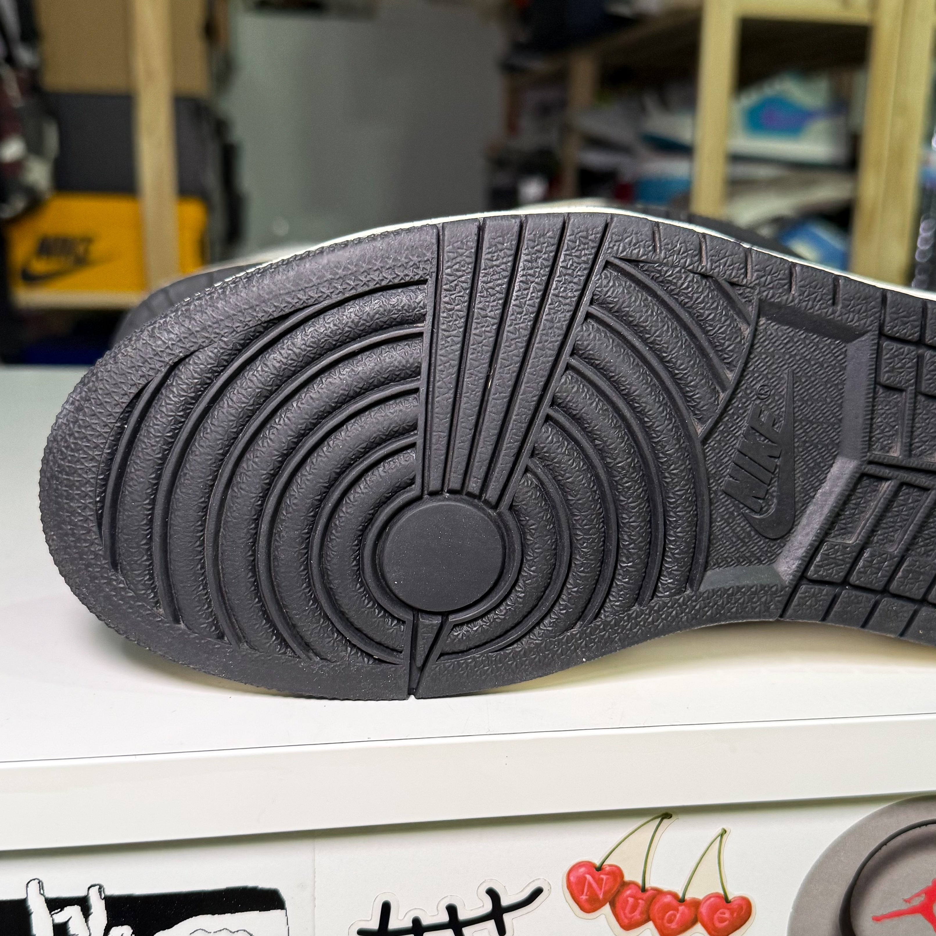 Air Jordan 1 Retro High OG ‘Washed Black’ 2023 - Recondicionado