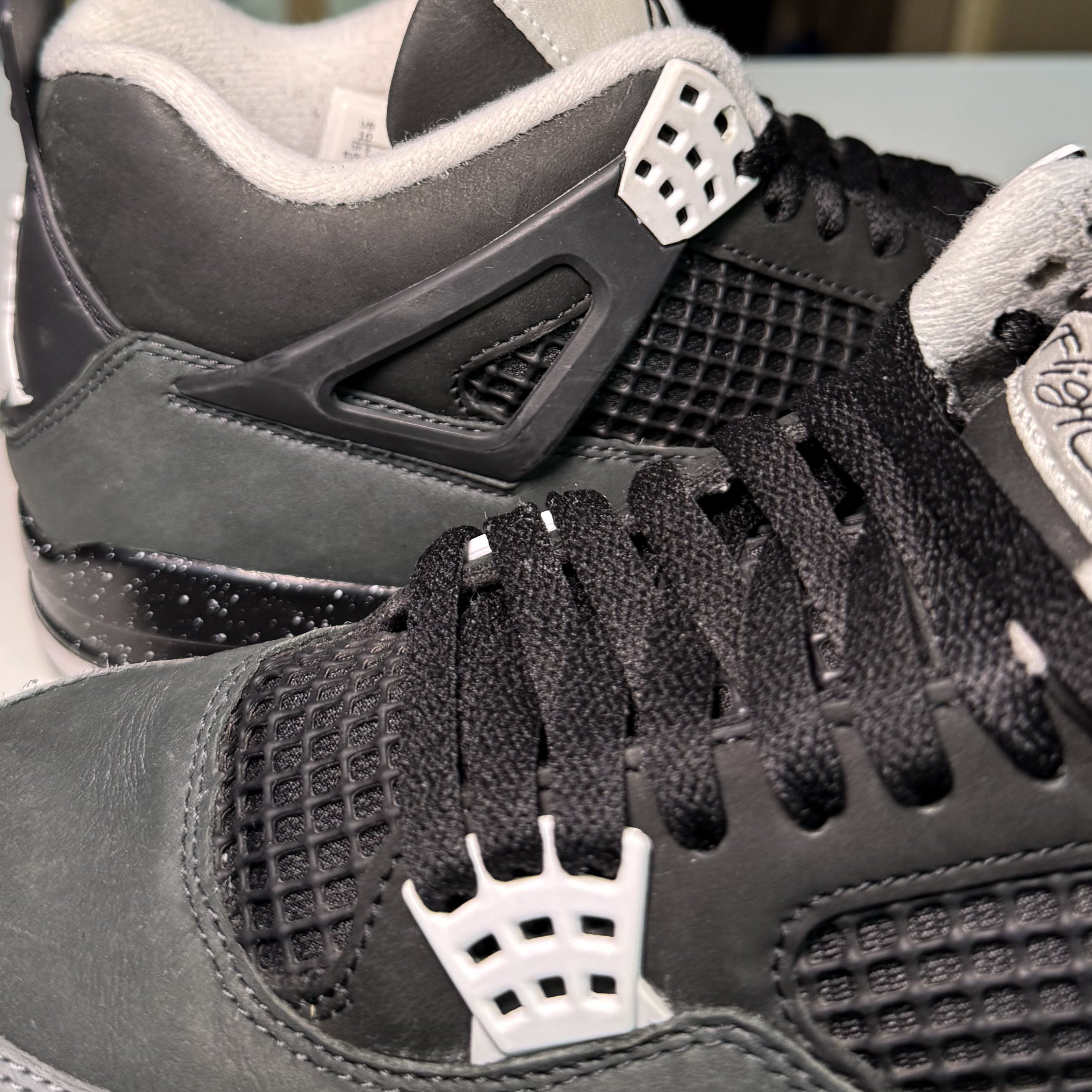 Air Jordan 4 Retro ‘Fear’ 2024 - Recondicionado
