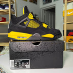 Air Jordan 4 Retro 'Thunder' 2023 - Recondicionado