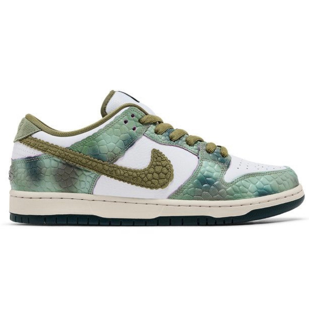 Nike SB Dunk Low x Alexis Sablone ‘Chameleon’ 2024 - DS