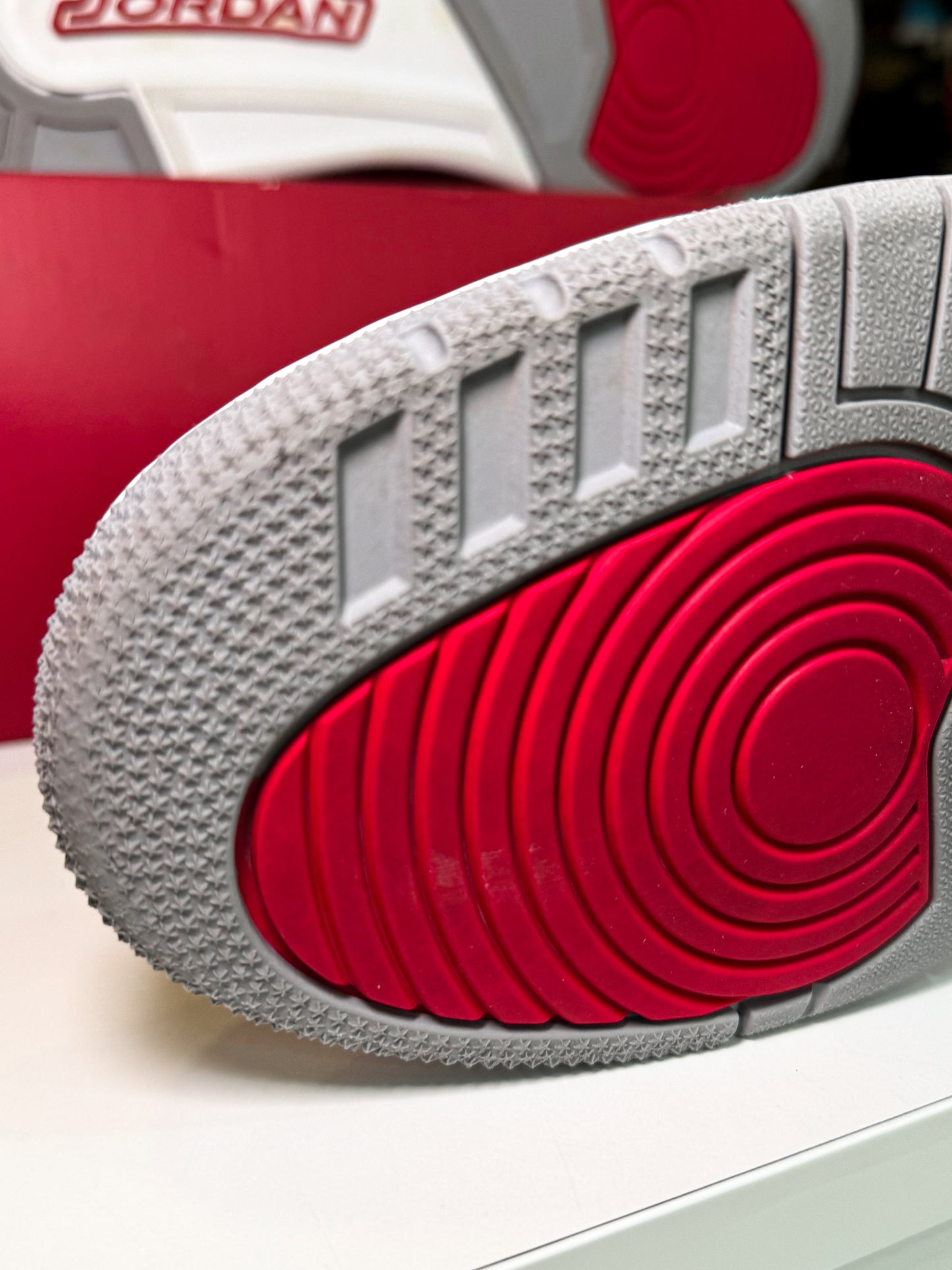 Air Jordan 3 Retro ‘Cardinal Red’ 2022 - Recondicionado