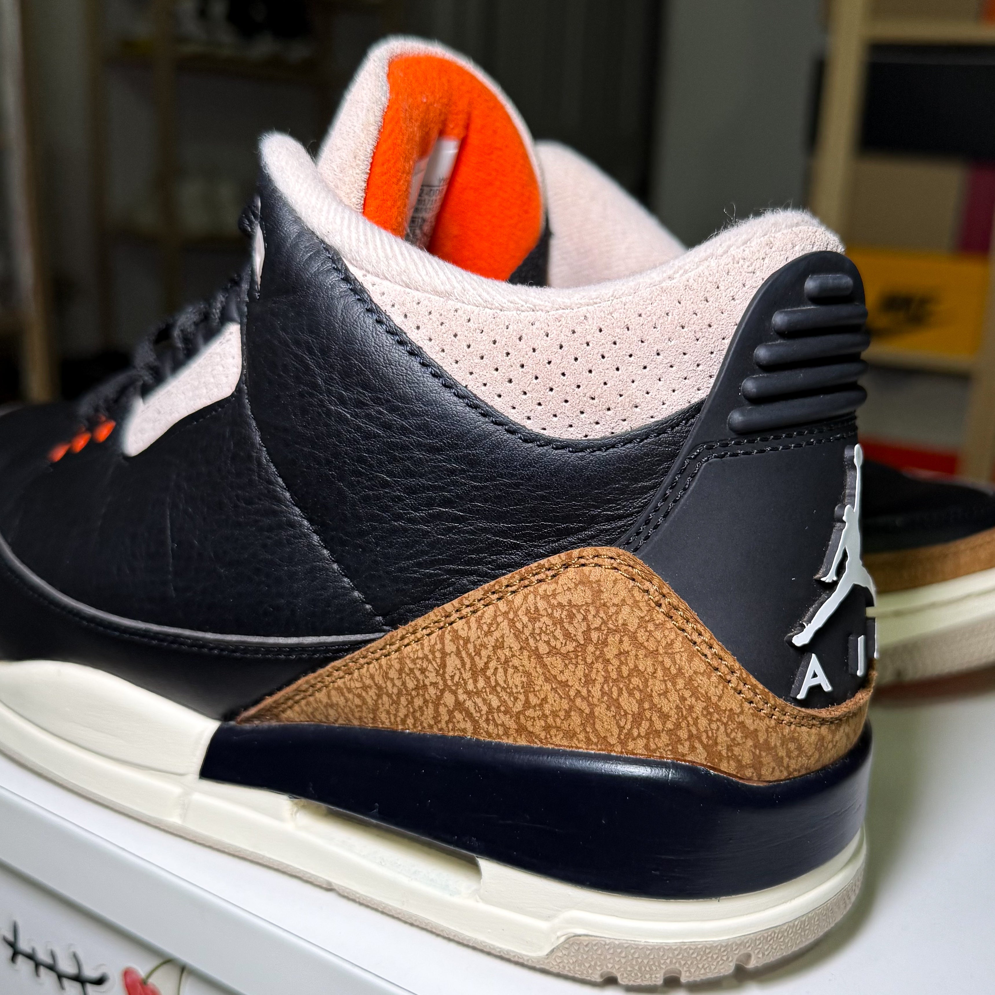 Air Jordan 3 Retro ‘Desert Elephant’ 2022 - Recondicionado