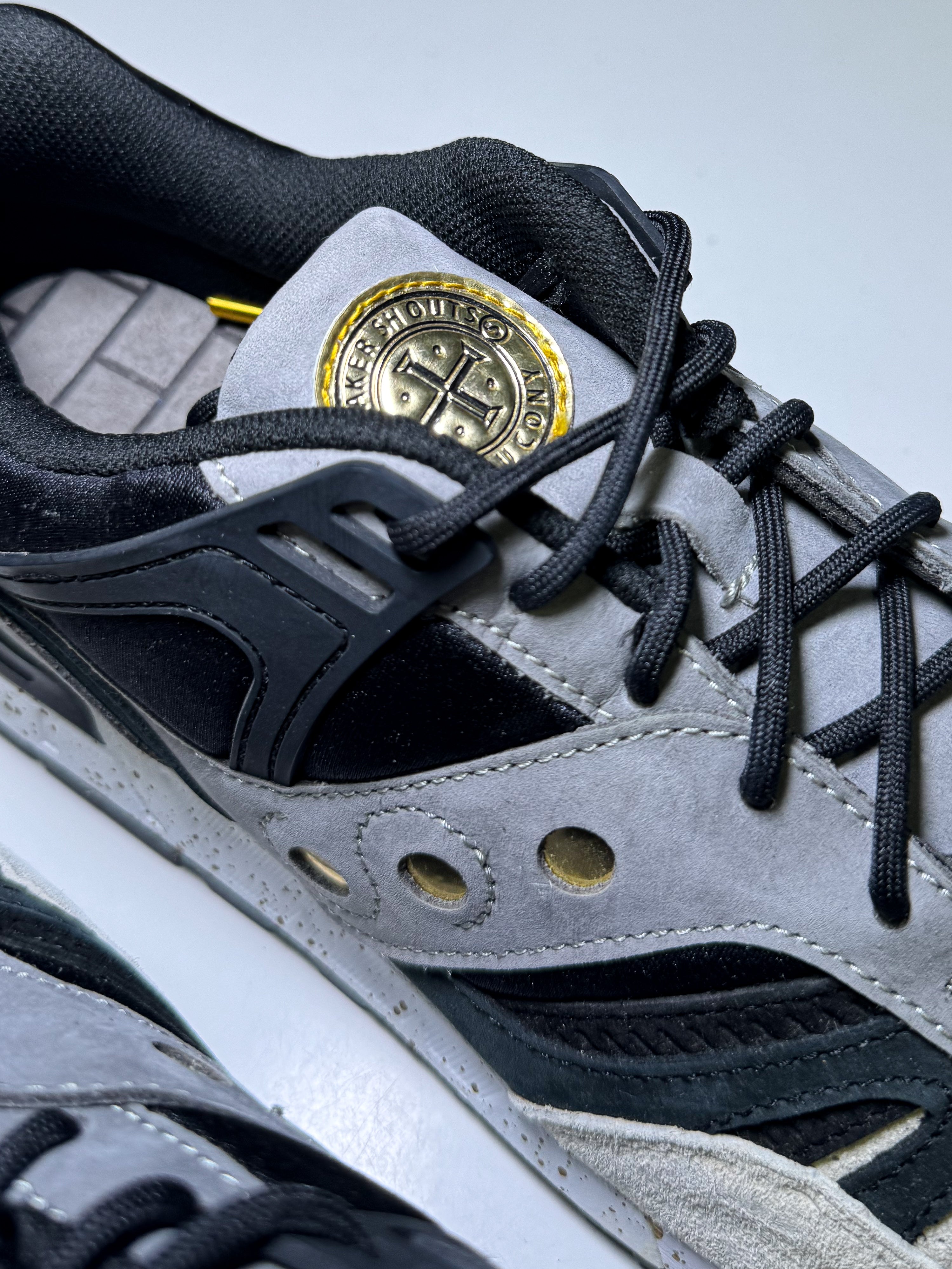 Saucony Grid SD x SneakerShouts ‘Portuguese Gold’ 2017 - DS