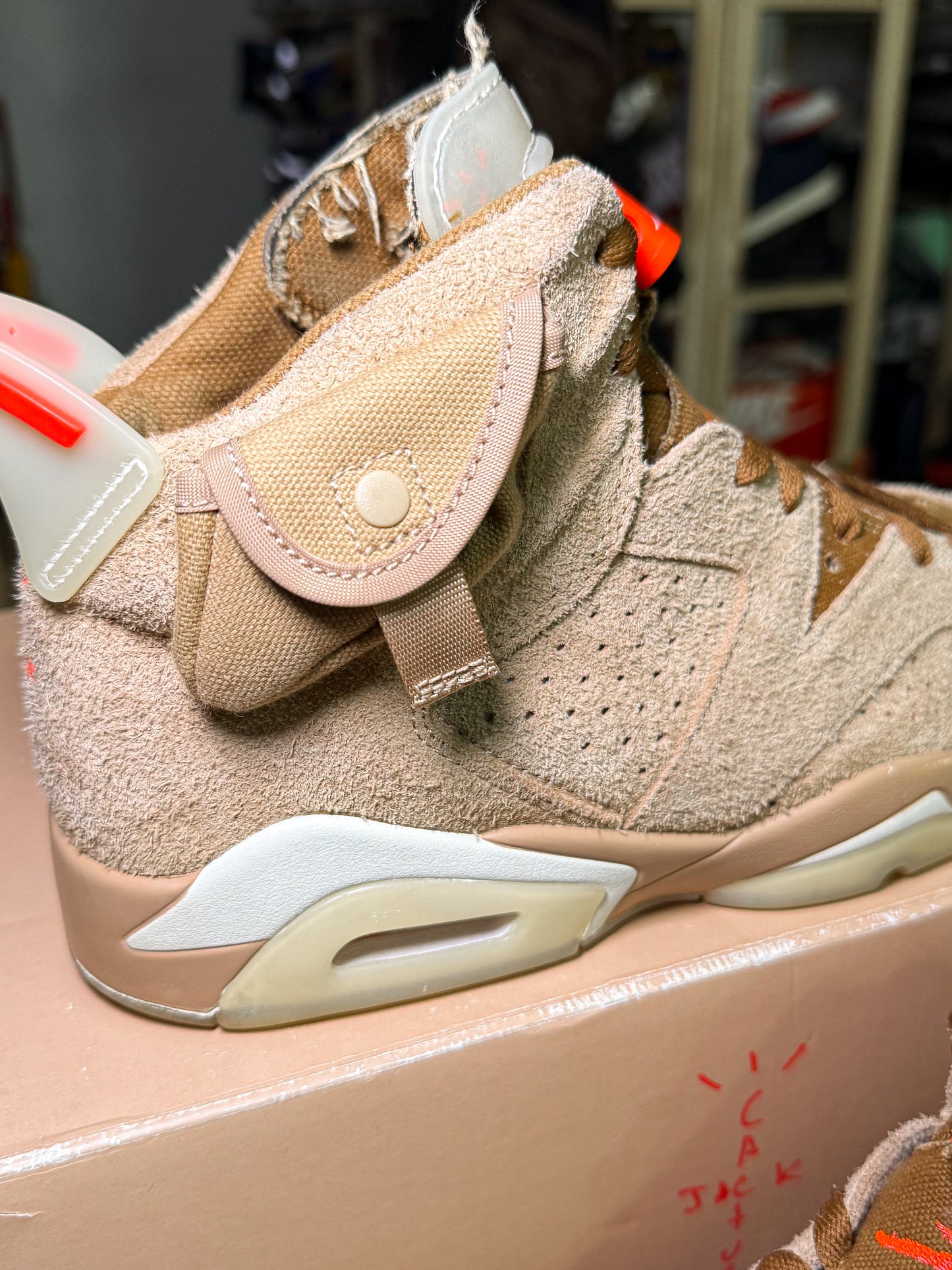 Air Jordan 6 Retro x Travis Scott ‘British Khaki’ 2021 - Recondicionado