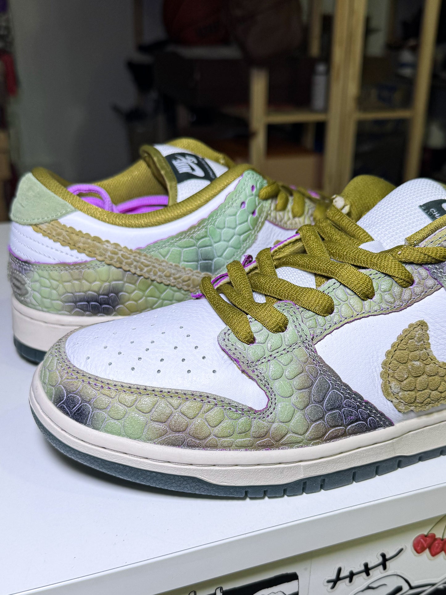Nike SB Dunk Low x Alexis Sablone ‘Chameleon’ 2024 - DS