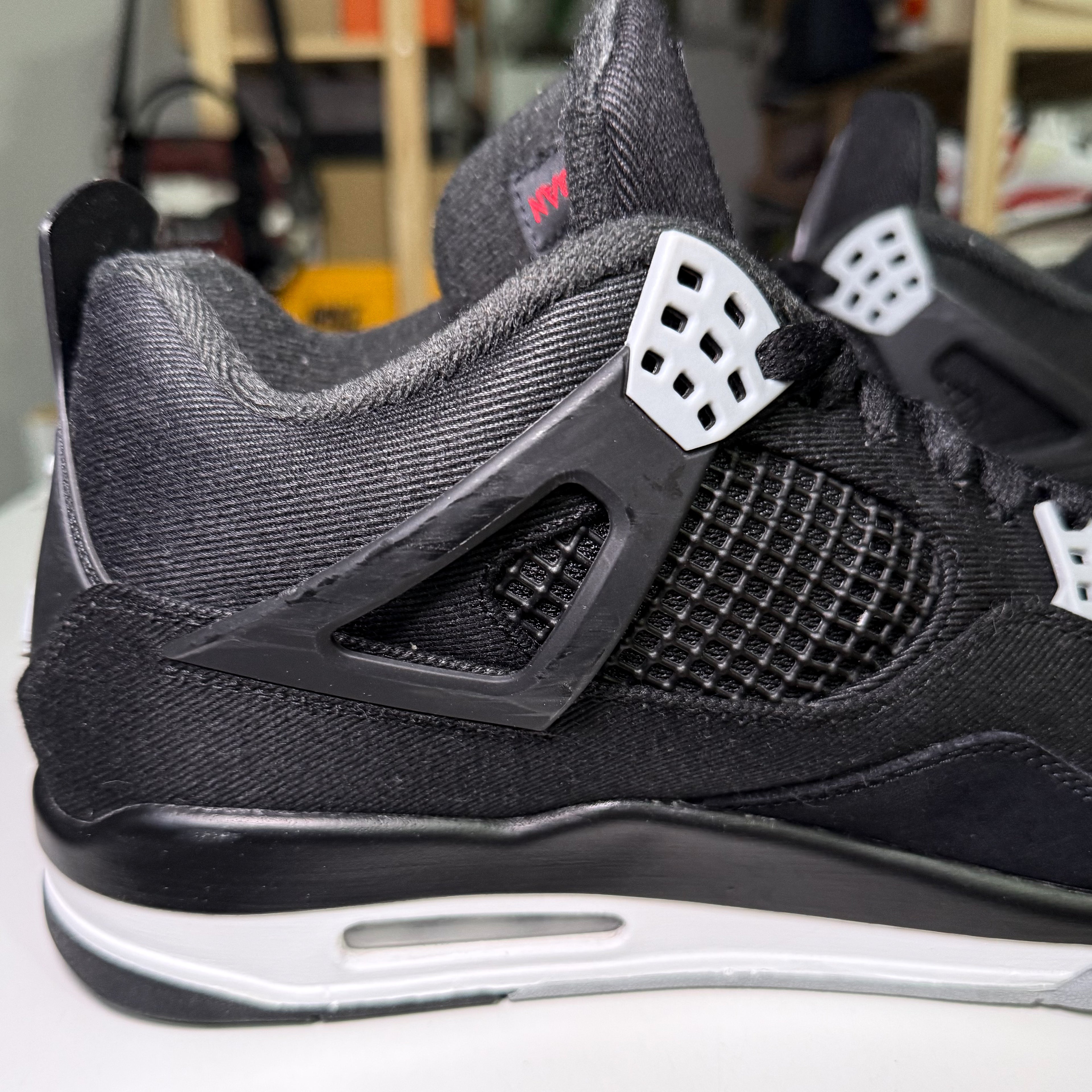 Air Jordan 4 Retro 'Black Canvas' 2022 - Recondicionado