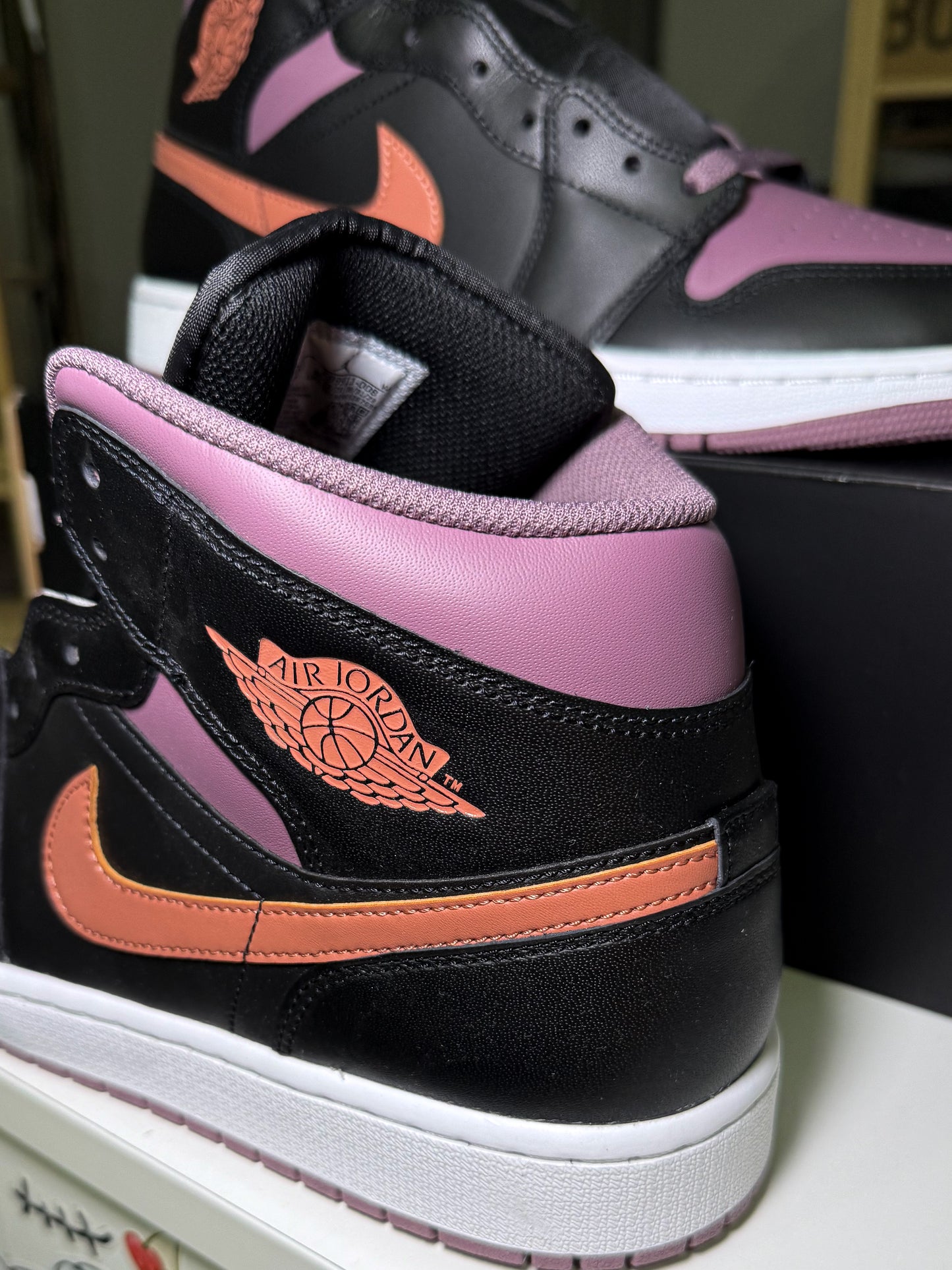 Air Jordan 1 Mid SE ‘Black Sky J Mauve’ 2024 - DS