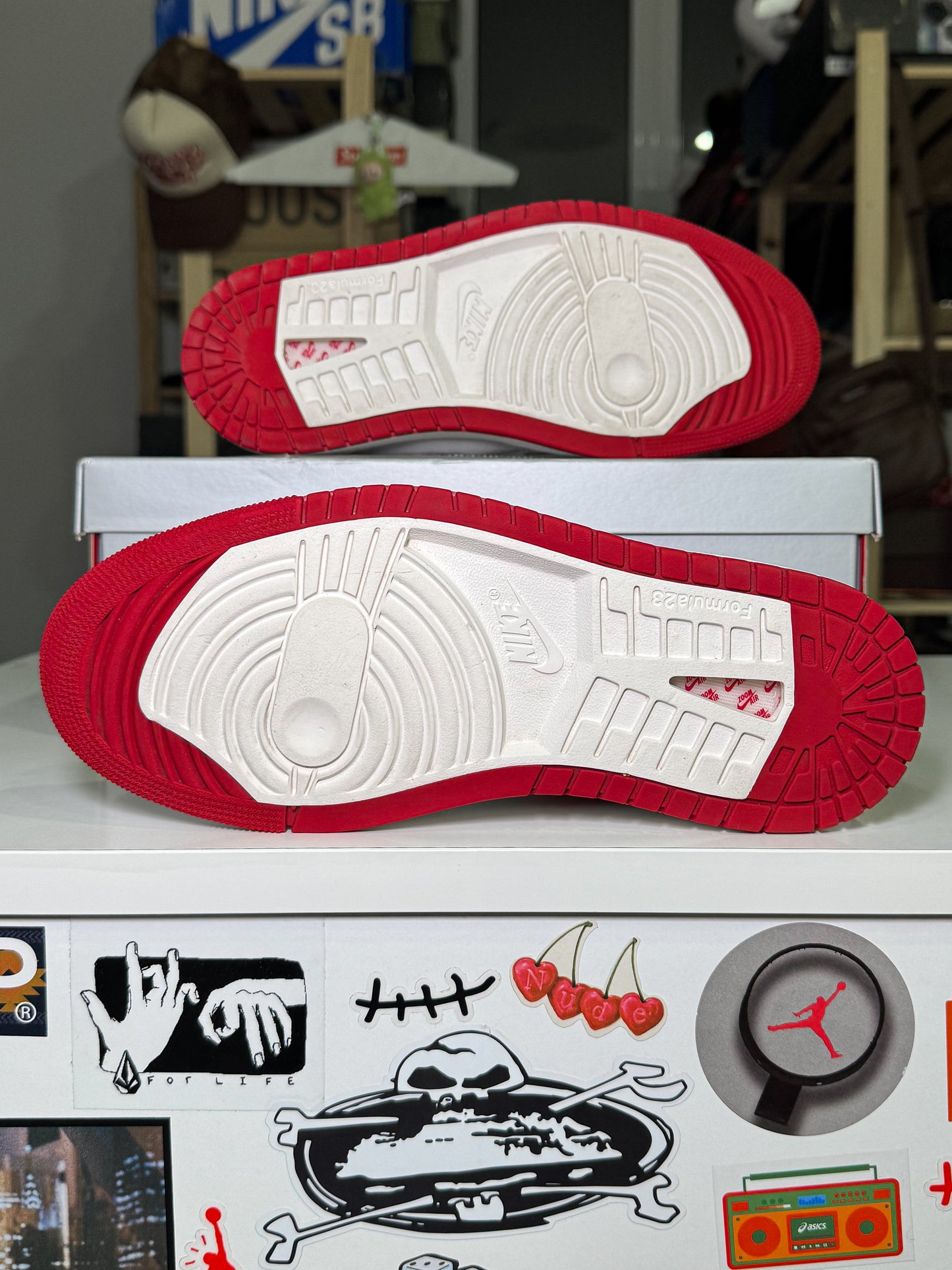 Air Jordan 1 High Zoom CMFT 2 ‘Valentines Day’ W 2023 - Recondicionado